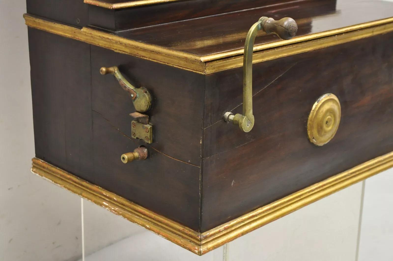 Antique English Victorian Hand Crank Mahogany Case Portable Upright Barrel Piano en vente 6