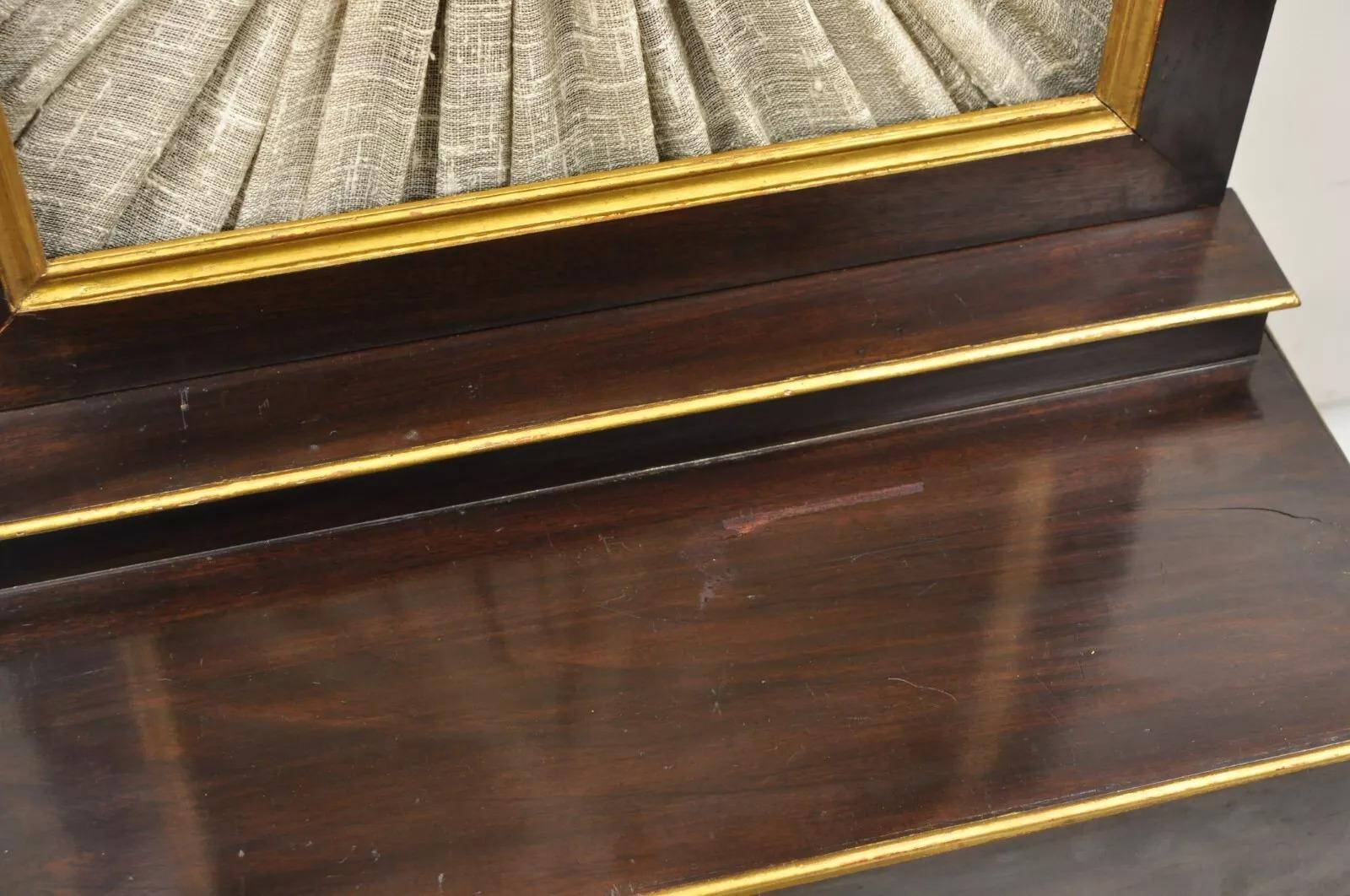 Antique English Victorian Hand Crank Mahogany Case Portable Upright Barrel Piano Bon état - En vente à Philadelphia, PA