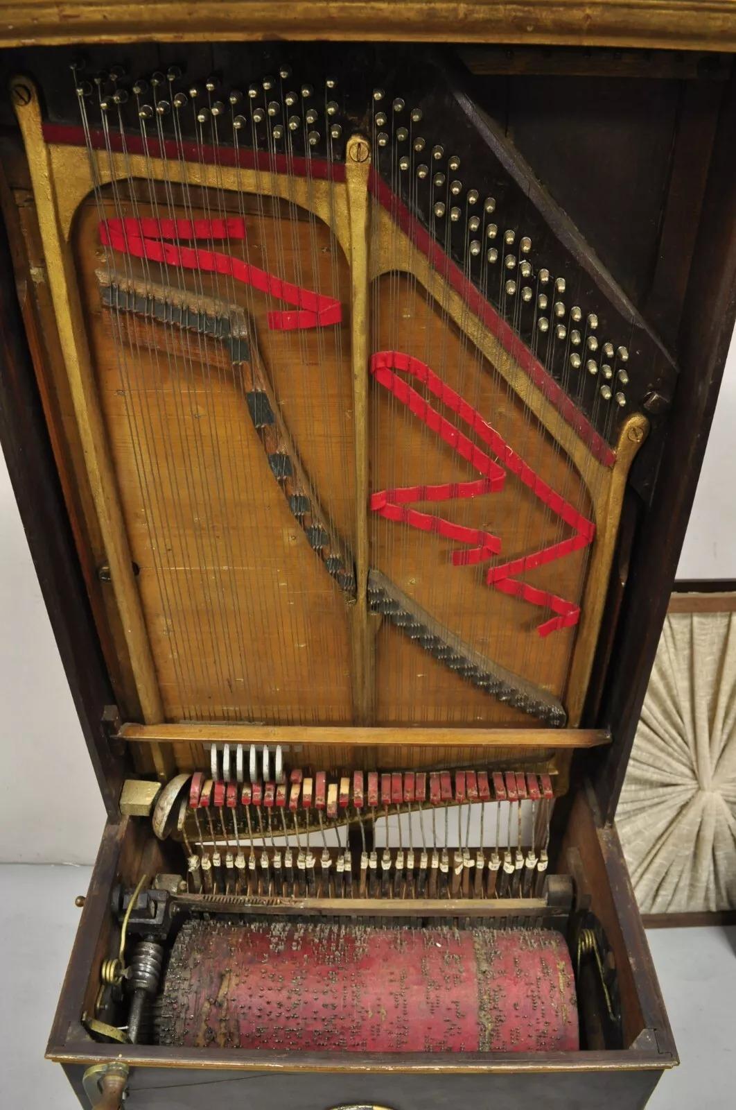 Antique English Victorian Hand Crank Mahogany Case Portable Upright Barrel Piano en vente 1