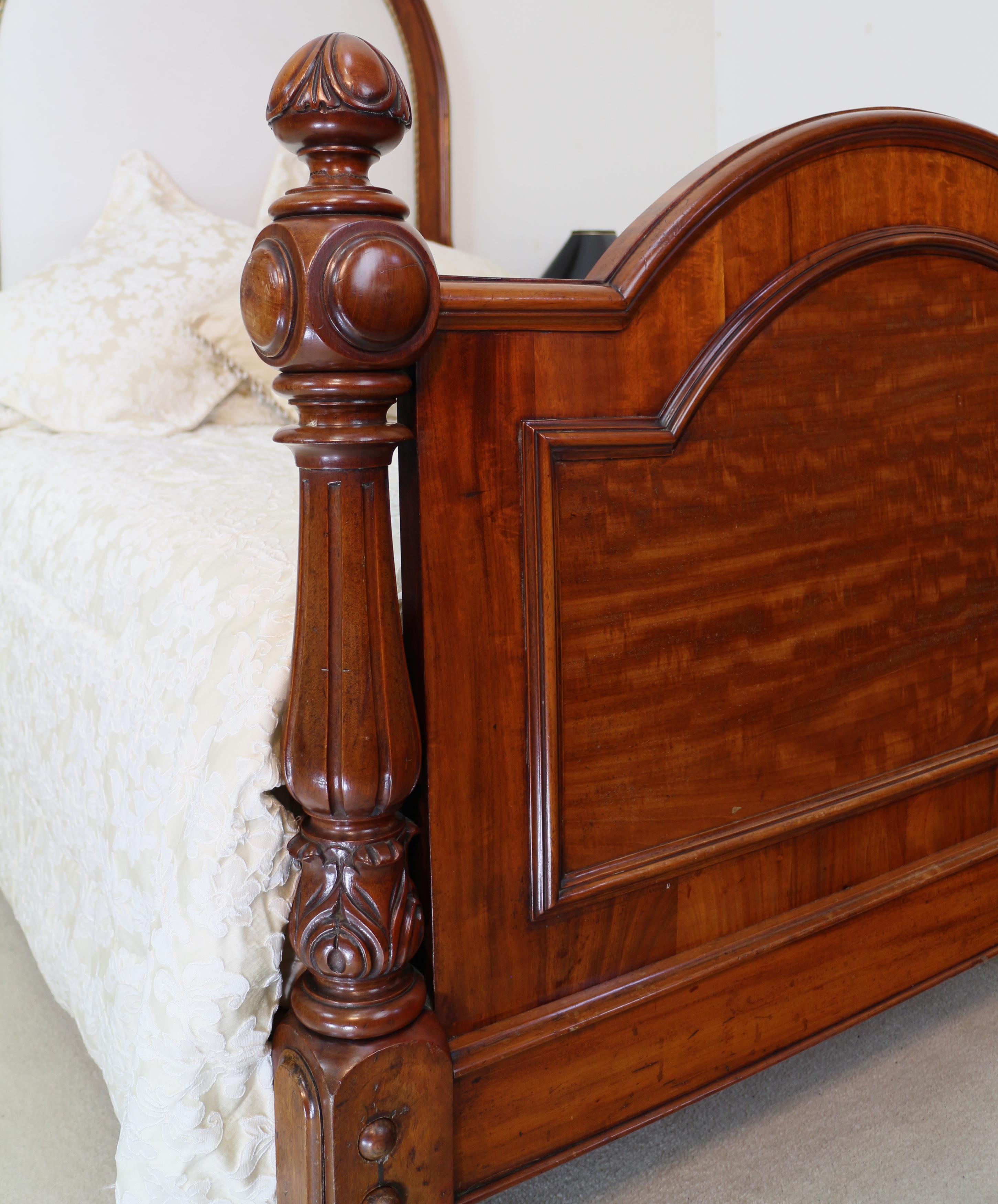 Antique English Victorian High Back Mahogany & Upholstered Bed In Good Condition For Sale In Glasgow, GB