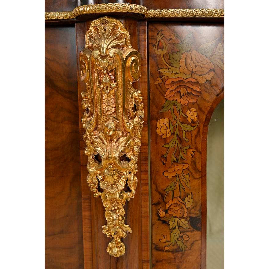 Britannico Antica consolle vittoriana inglese intarsiata in legno di palissandro CIRCA 1840 in vendita