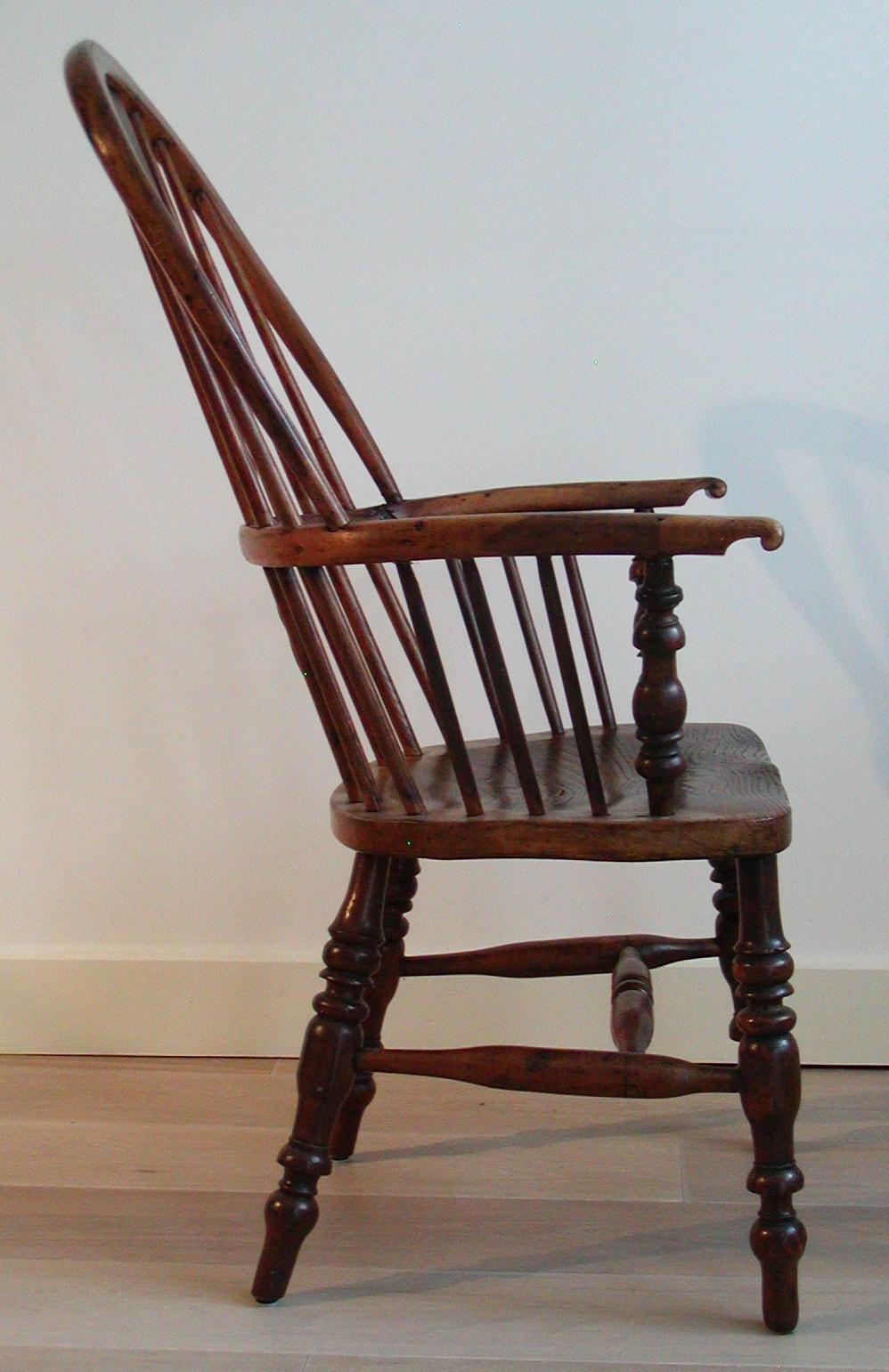Antique English Victorian Large High-Back Windsor Armchair For Sale 2