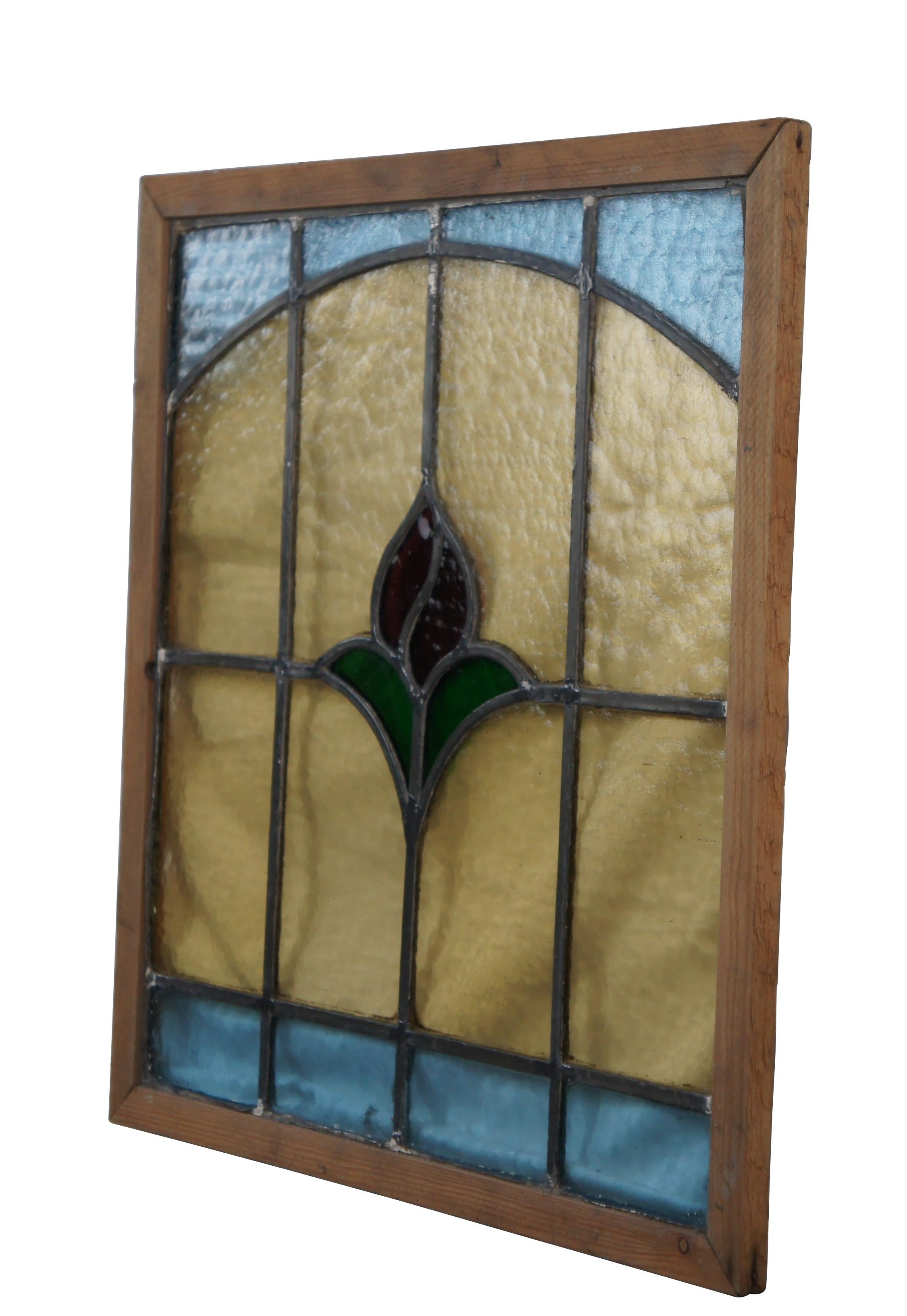 Antiguo vitral victoriano inglés con plomo Floral Rose Marco de pino 21 Victoriano en venta
