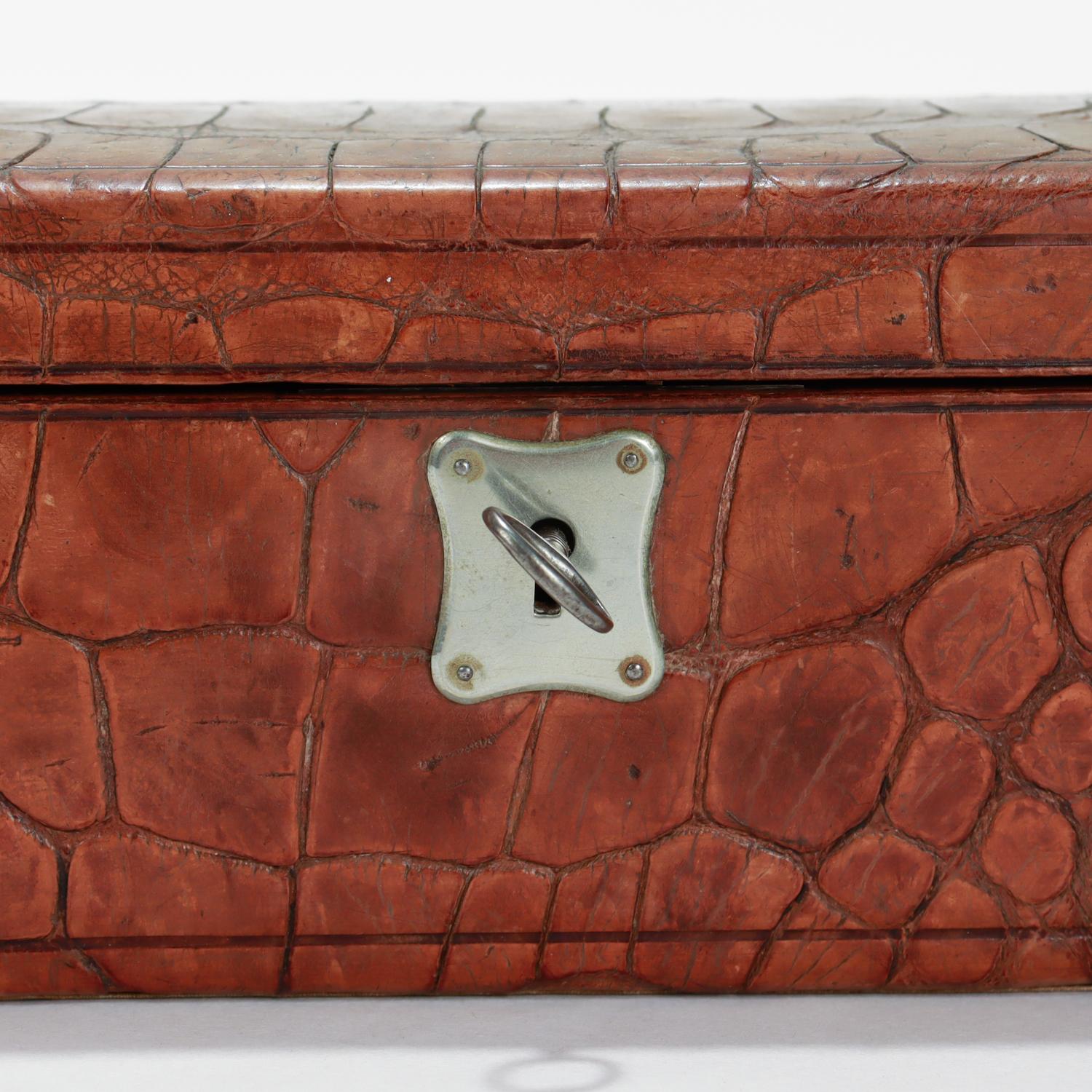 Antigua caja de mesa inglesa victoriana de cuero y plata de ley en venta 5
