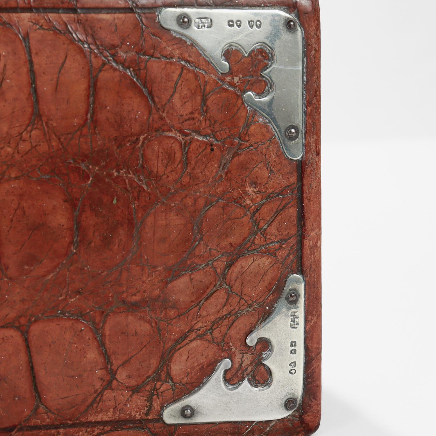 Antigua caja de mesa inglesa victoriana de cuero y plata de ley en venta 8