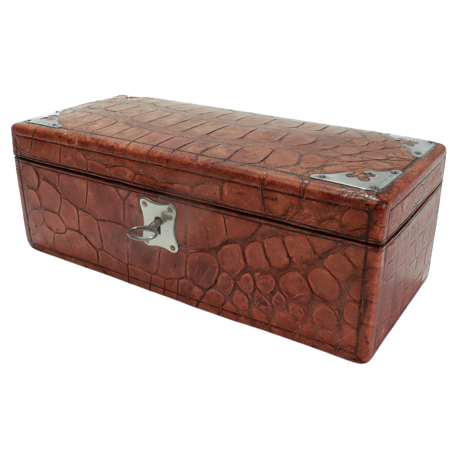 Antigua caja de mesa inglesa victoriana de cuero y plata de ley