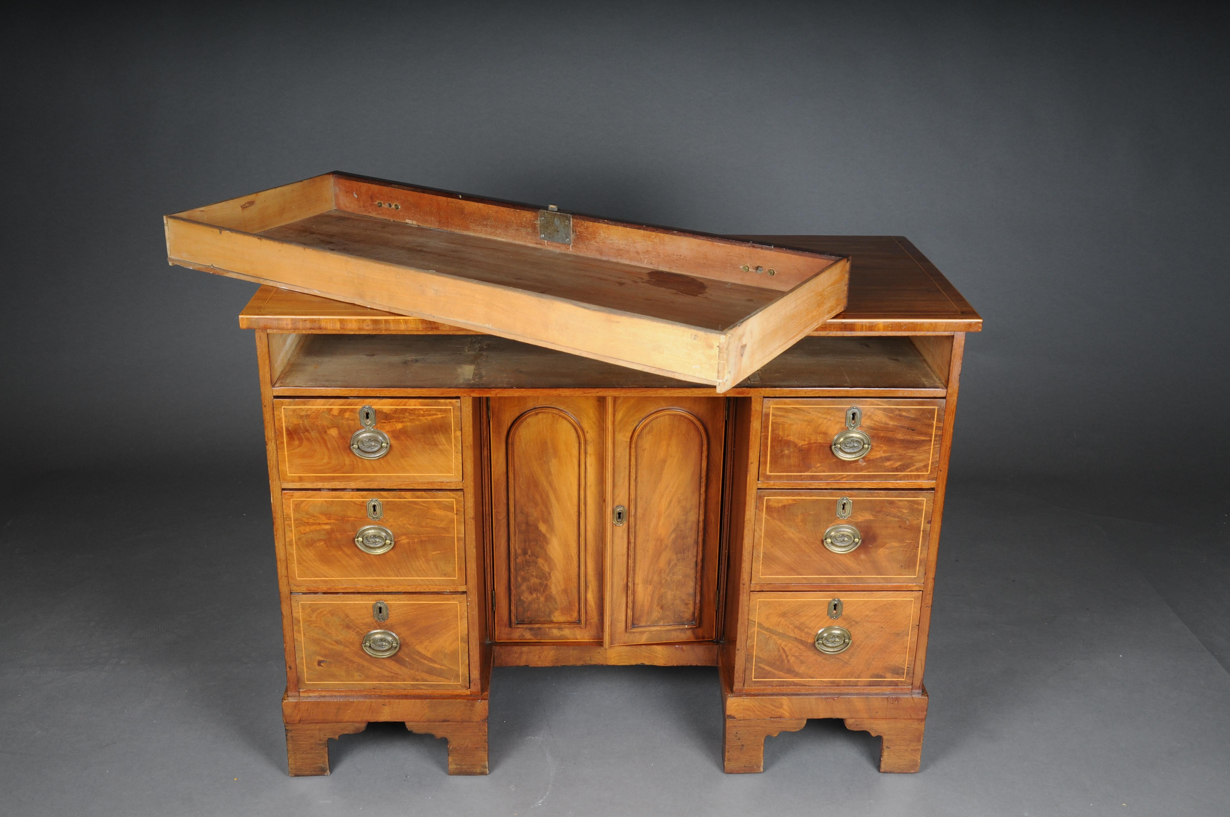 Antique English Victorian Mahogany Desk circa 1880 For Sale 8