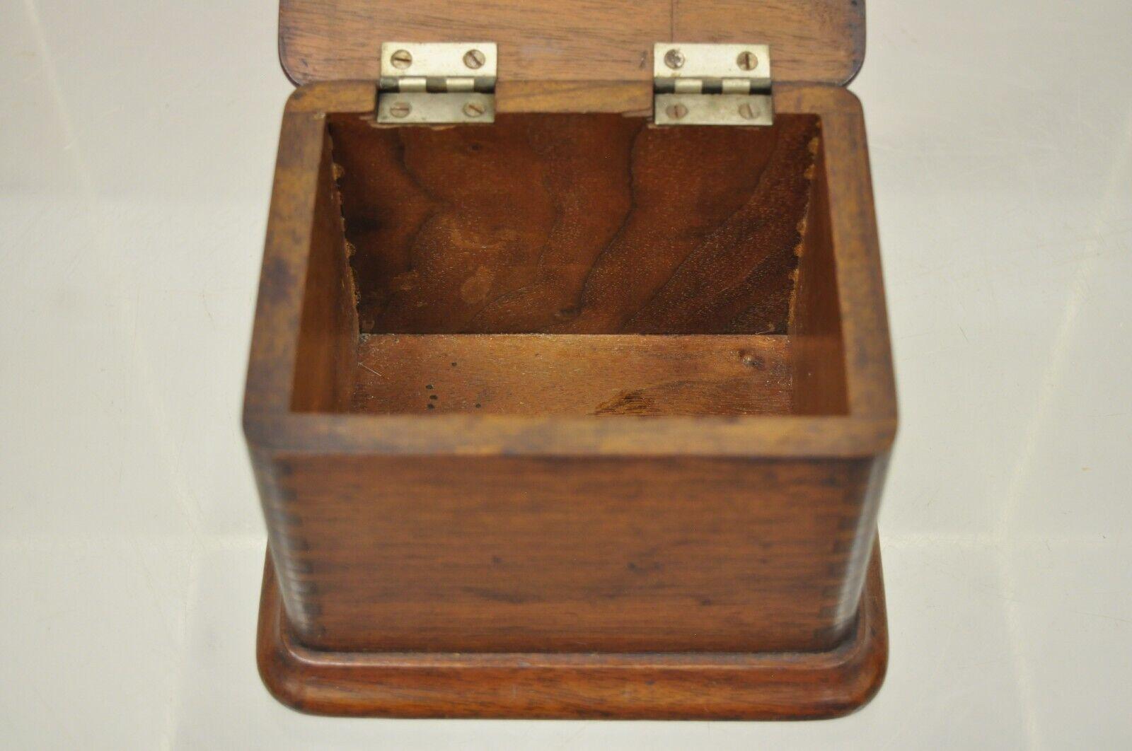 Antique English Victorian Mahogany Small Tea Caddy Desk Box In Good Condition In Philadelphia, PA