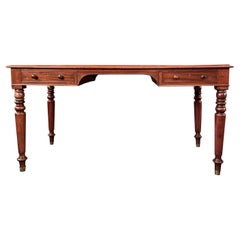 Bureau anglais ancien victorien en acajou avec dessus en cuir, vers 1890