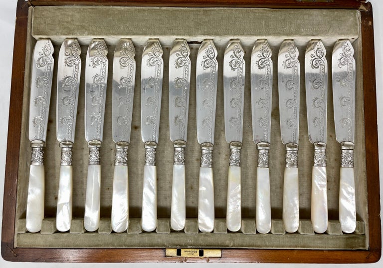 Antique English Victorian Mother of Pearl 24 Piece Fish Set in Case, Circa 1880 In Good Condition For Sale In New Orleans, LA