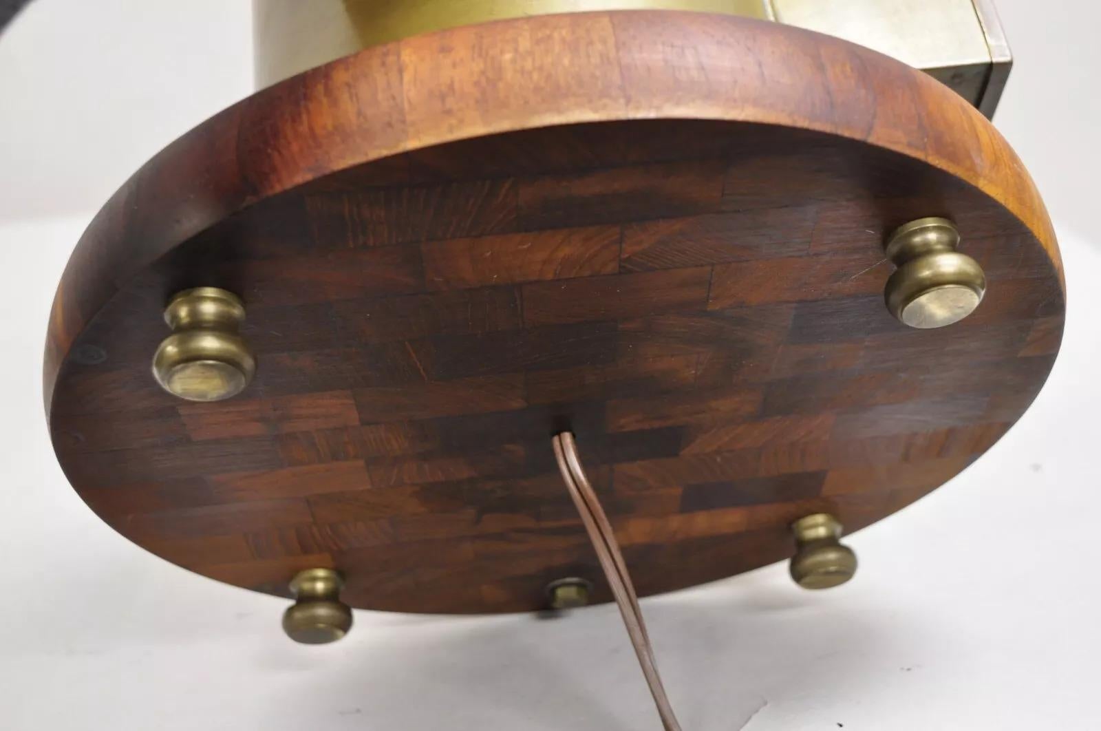 Ancienne lampe de table anglaise victorienne en laiton nautique avec bobine de bobine de bateau en vente 4