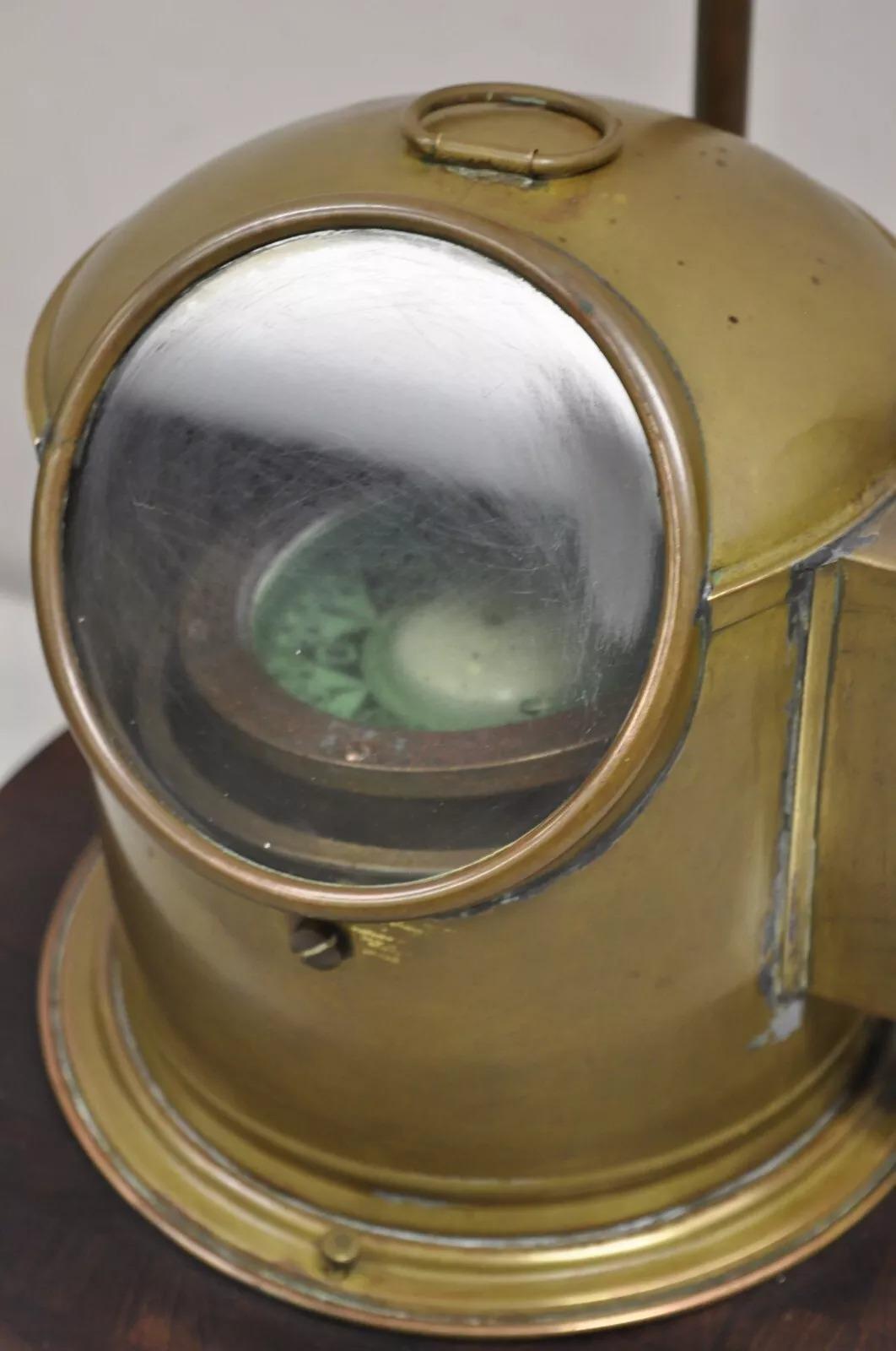 Ancienne lampe de table anglaise victorienne en laiton nautique avec bobine de bobine de bateau en vente 1