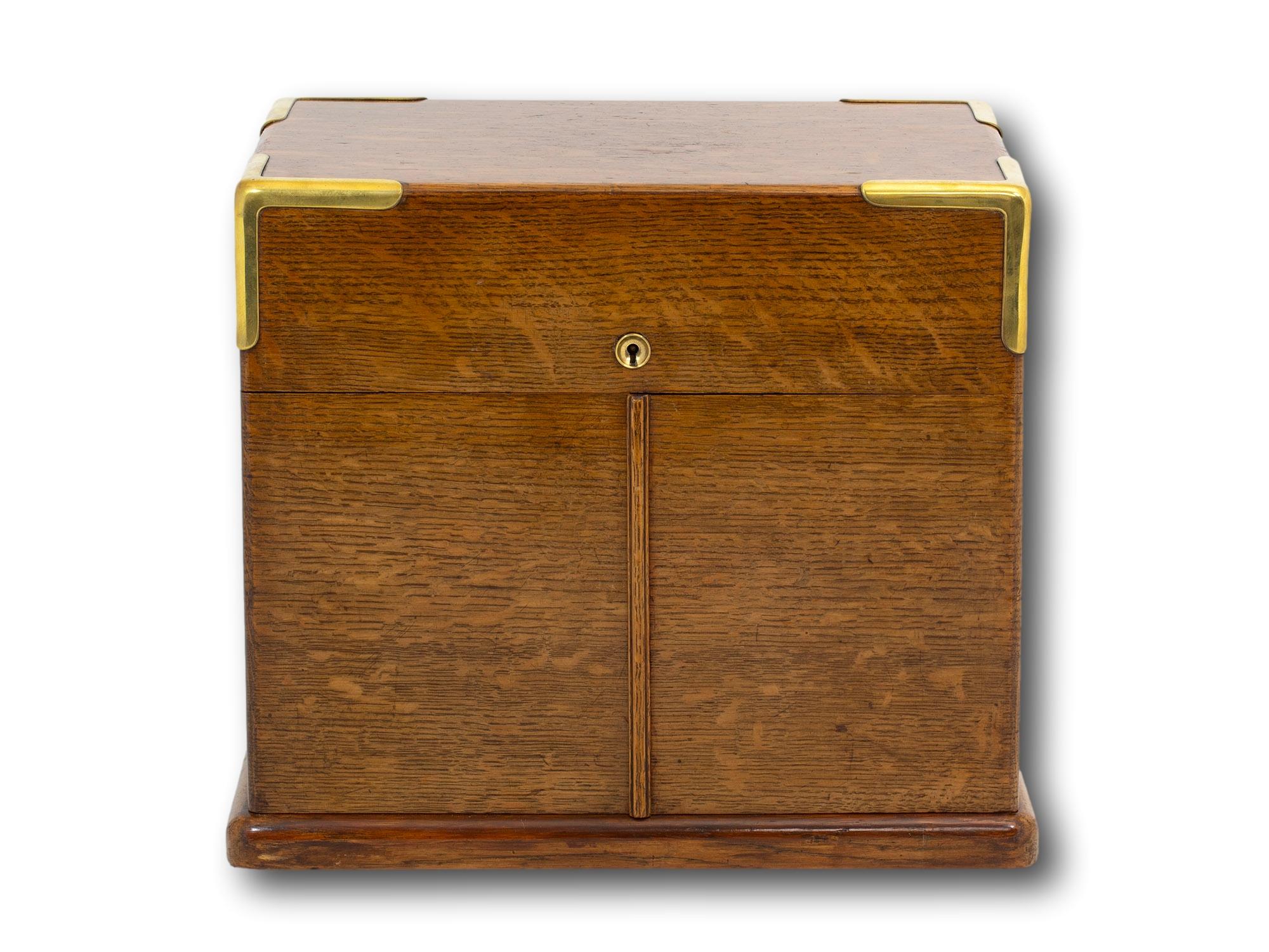 Late Victorian Antique English Victorian Oak Decanter Box