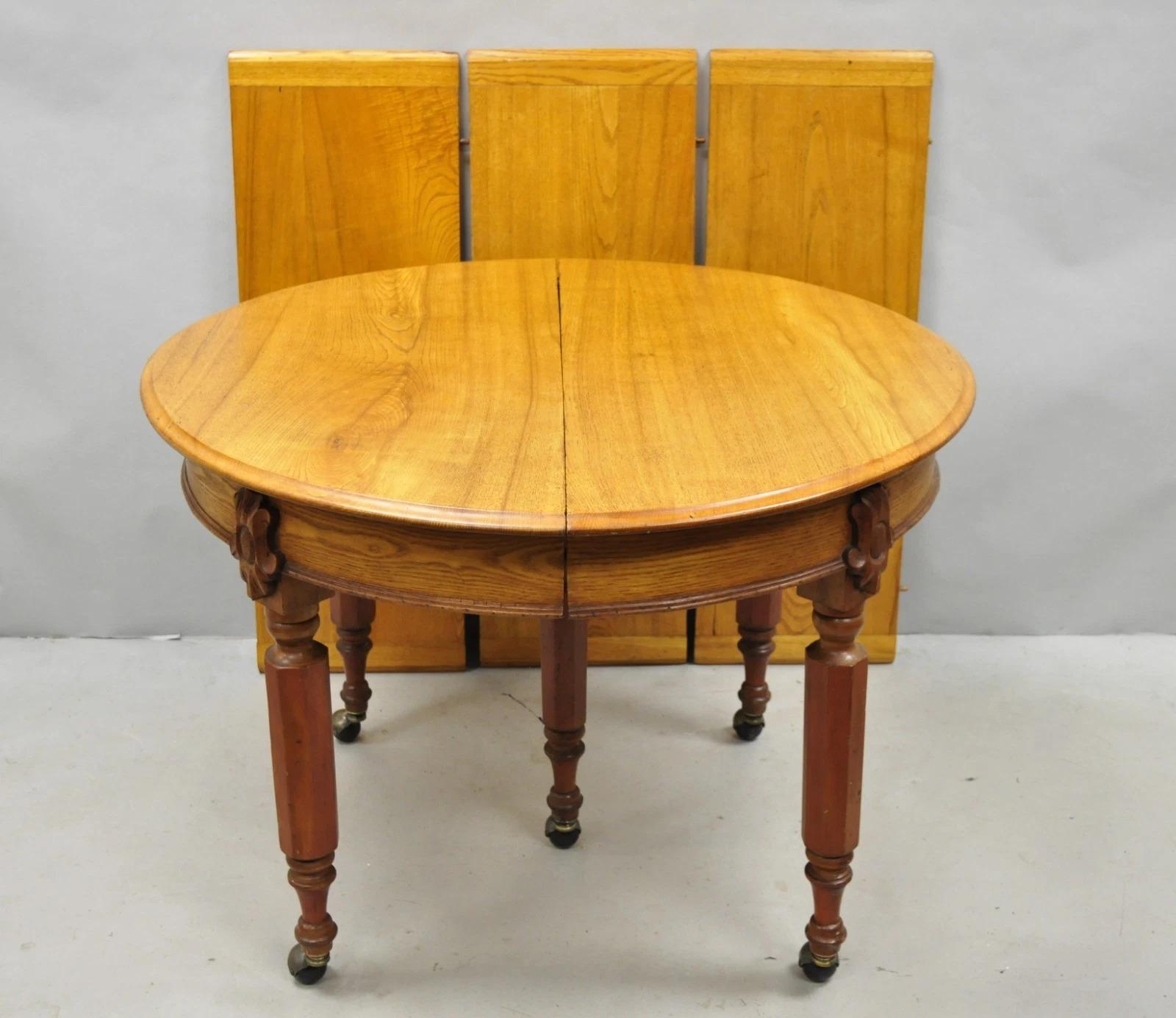 Veuillez nous envoyer un message avec votre code postal pour demander un devis plus raisonnable pour les frais d'expédition aux États-Unis.

Ancienne table de salle à manger à rallonge en bois de chêne et d'orme de style victorien anglais avec 3