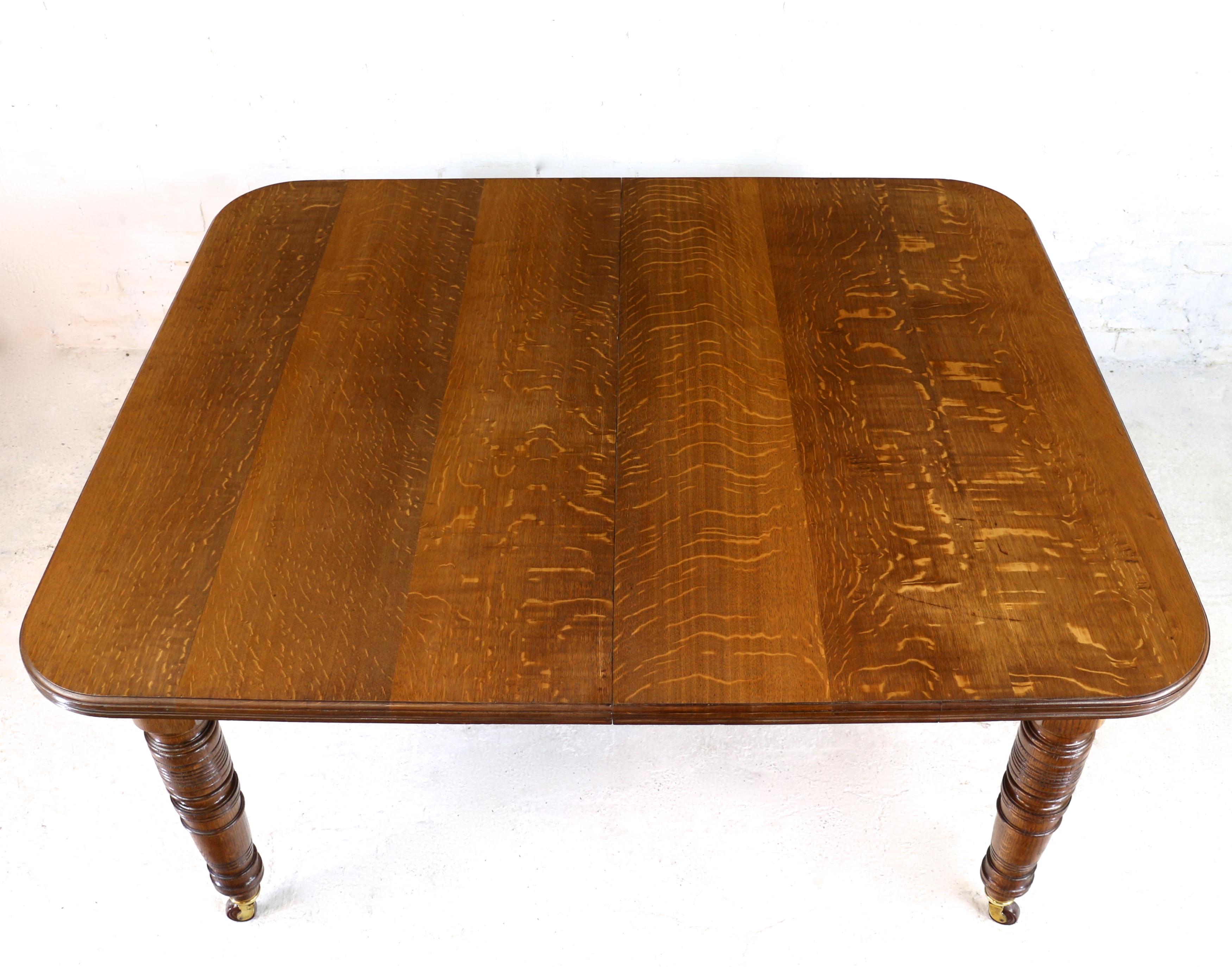 Antique English Victorian Oak Extending Dining Table & 3 Leaves, Seats 12 3