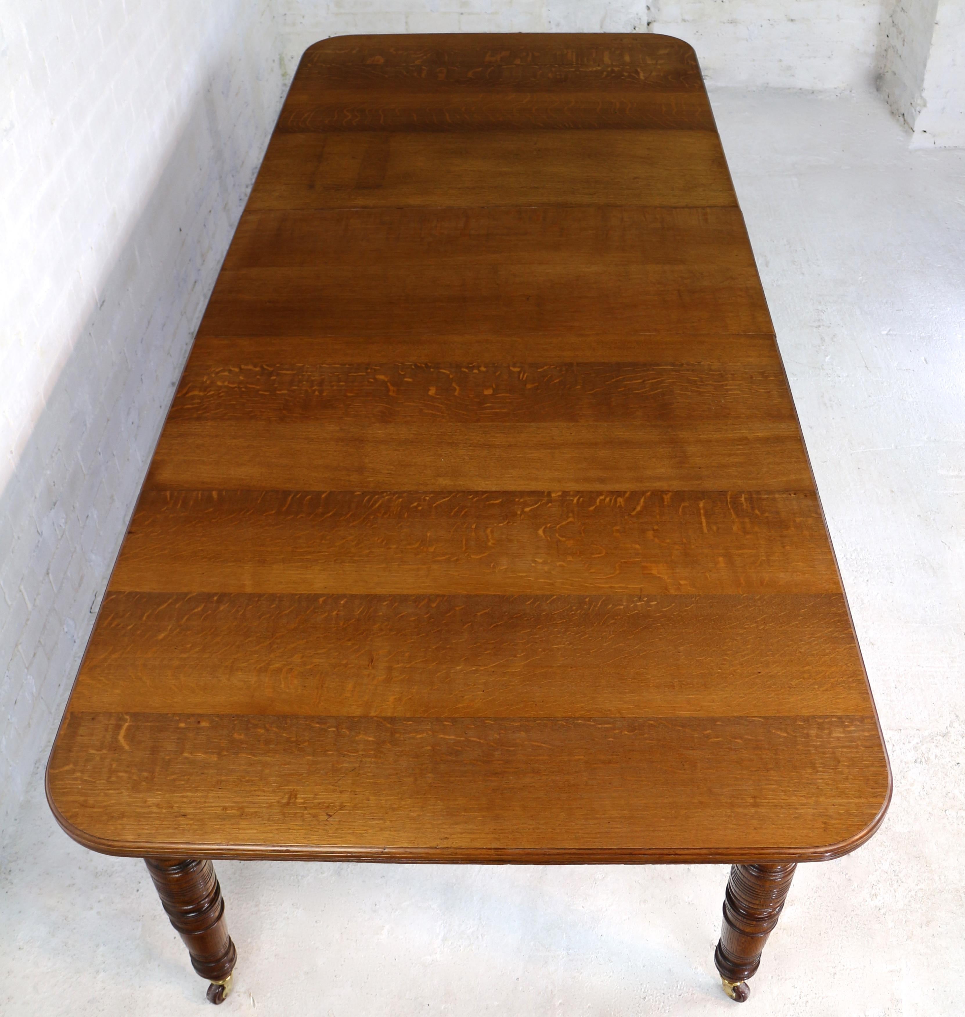 Antique English Victorian Oak Extending Dining Table & 3 Leaves, Seats 12 For Sale 5