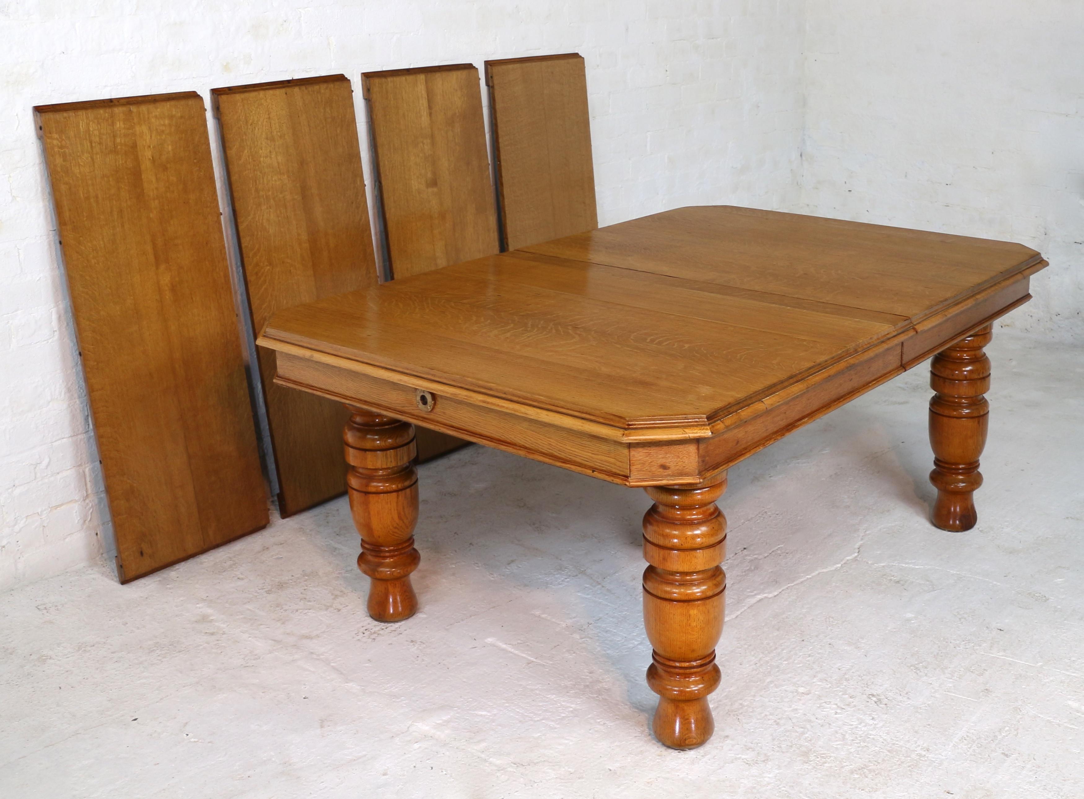Antique English Victorian Oak Extending Dining Table & 4 Leaves, 12ft/Seats 14 For Sale 6