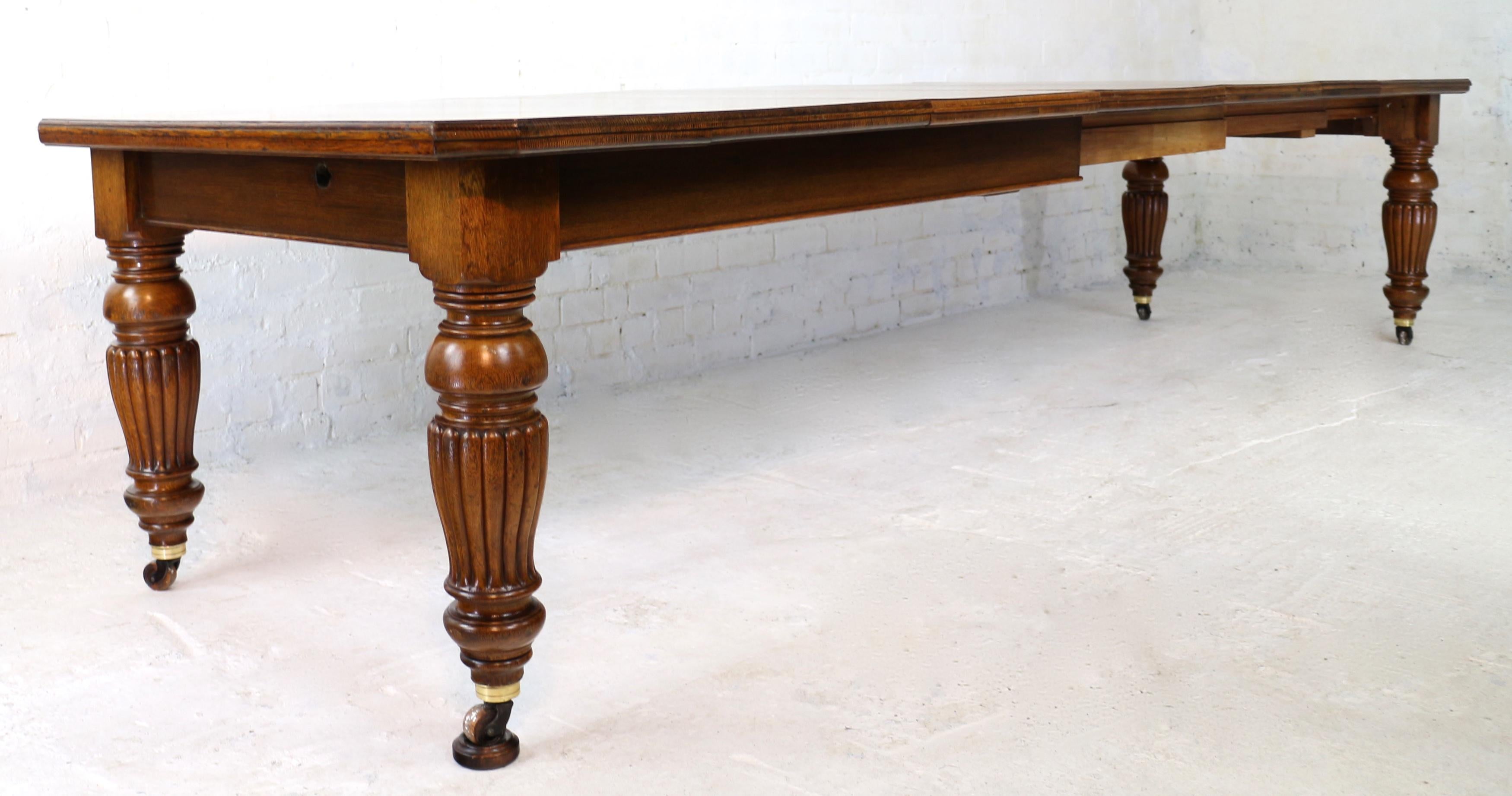 Antique English Victorian Oak Extending Dining Table and 4 Leaves by Selbat 4