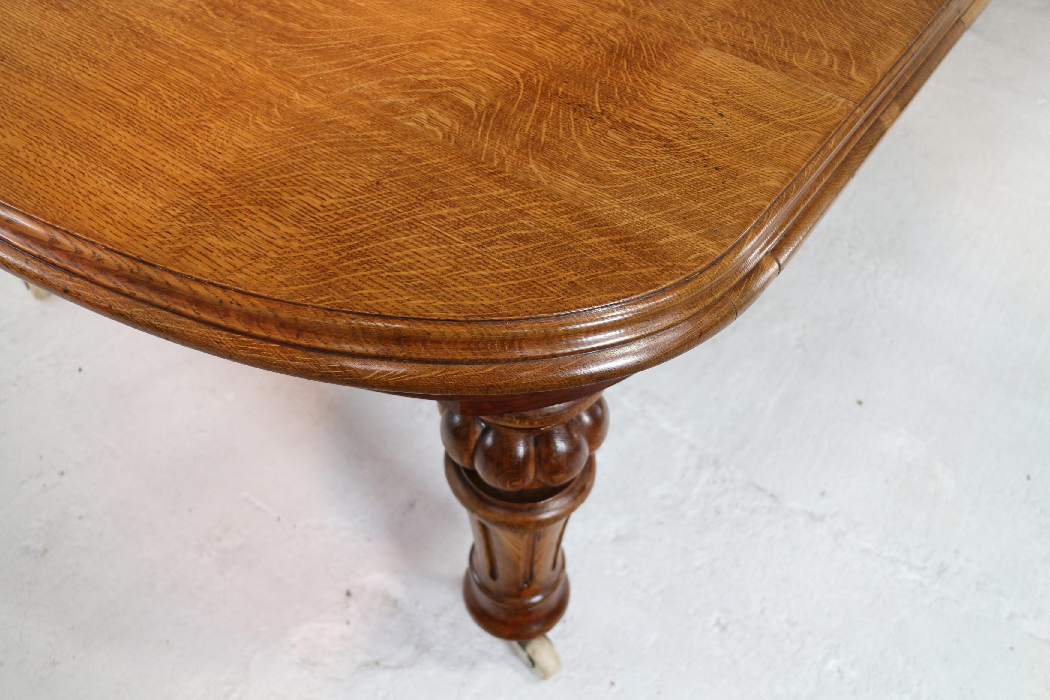 Antique English Victorian Oak Extending Dining Table and Three Leaves 2