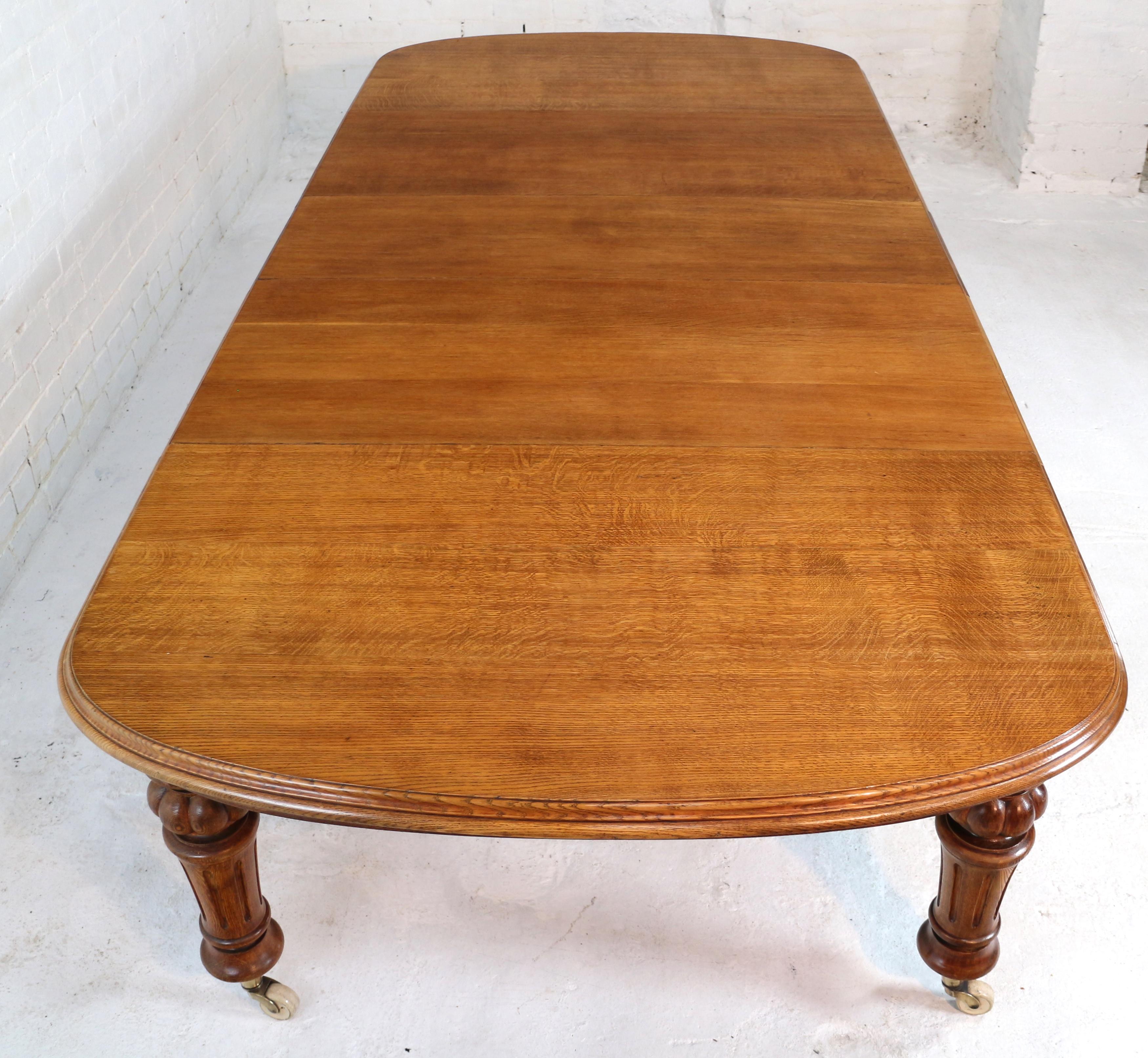 Antique English Victorian Oak Extending Dining Table and Three Leaves 3