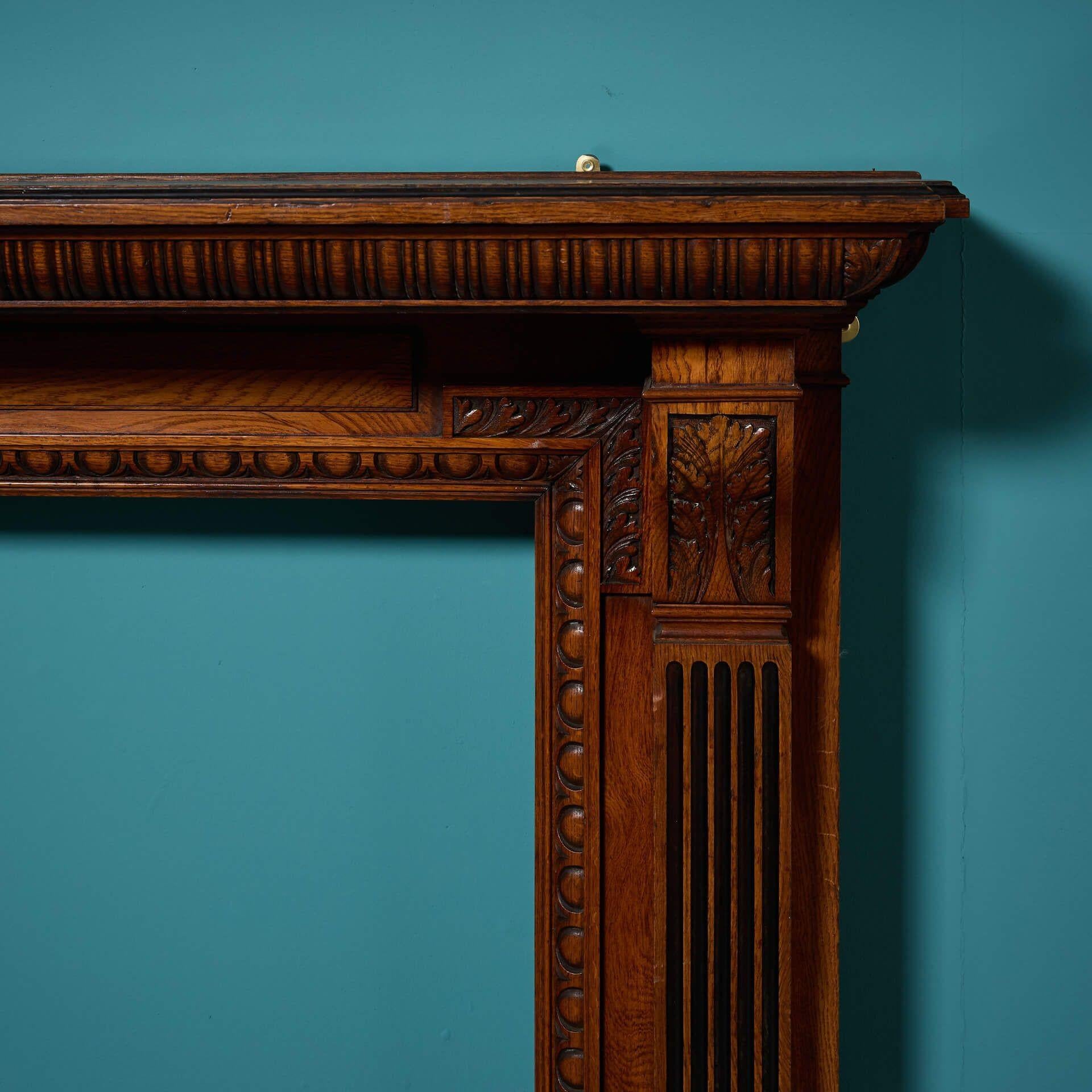 Vittoriano Antico caminetto inglese vittoriano in Oak in vendita