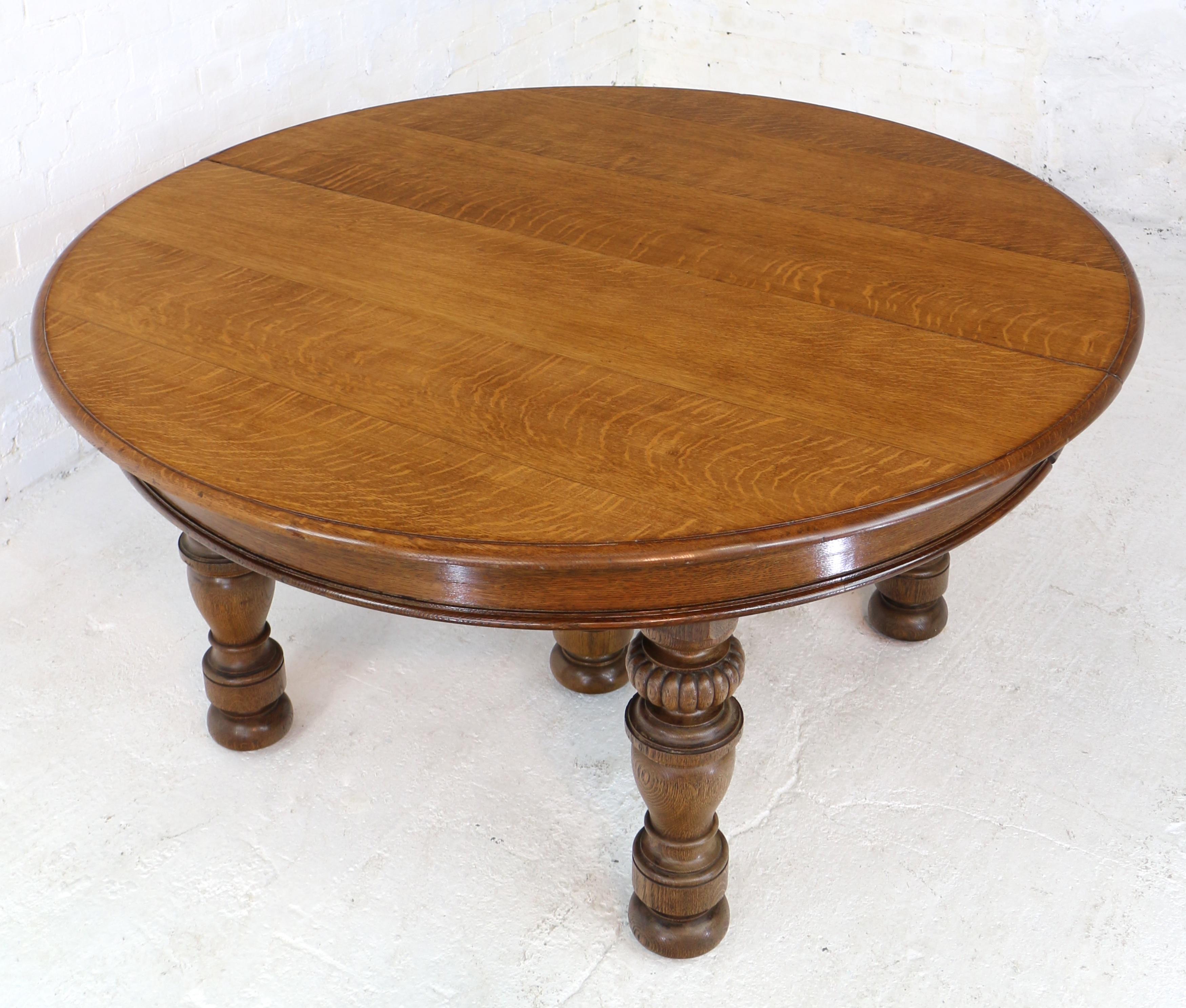 Antique English Victorian Oak Round Extending Dining Table and 4 Leaves 4