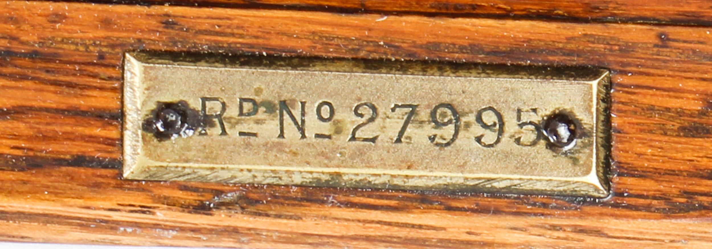 English Victorian Oak Three Crystal Decanter Tantalus Dry Bar, 19th Century 9
