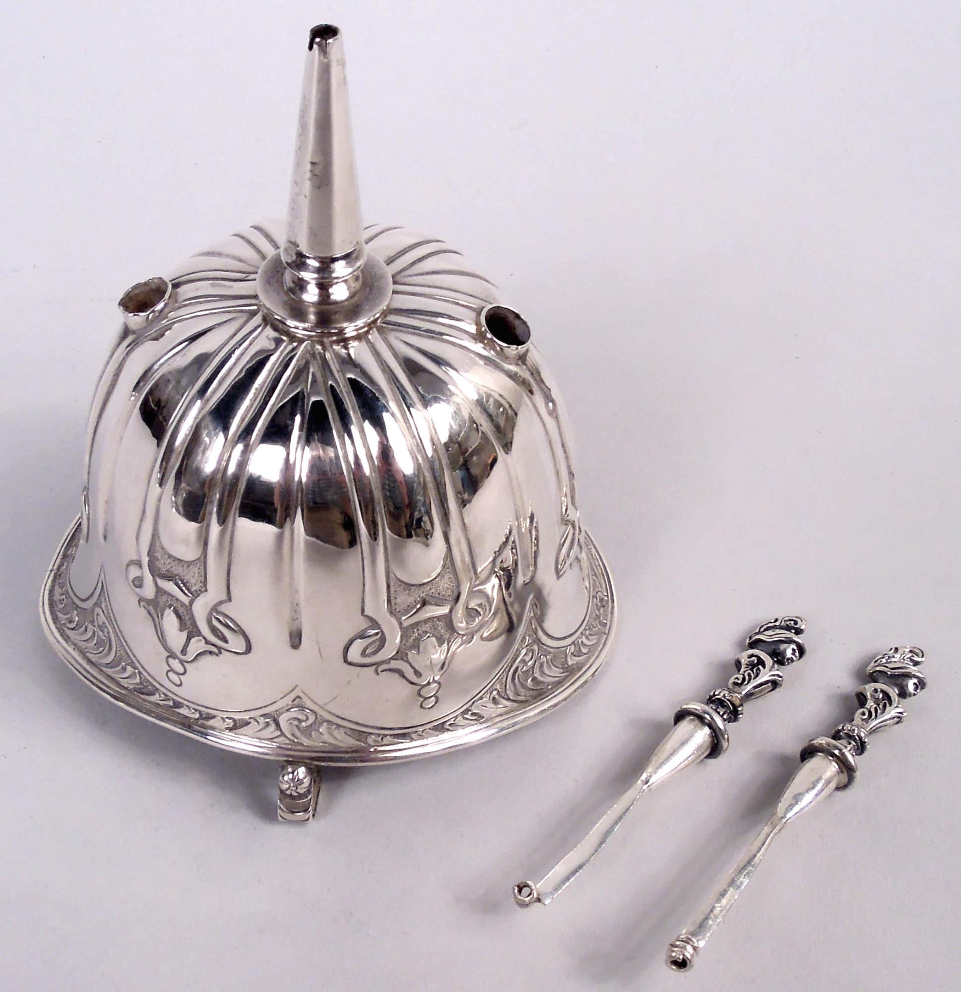 Britannico Antico accendino inglese vittoriano Ode-to-Empire Pith Helmet, 1900 in vendita