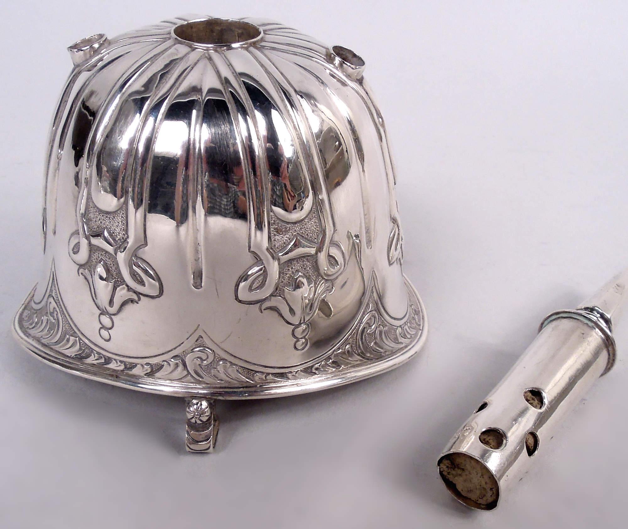 Inizio XX secolo Antico accendino inglese vittoriano Ode-to-Empire Pith Helmet, 1900 in vendita