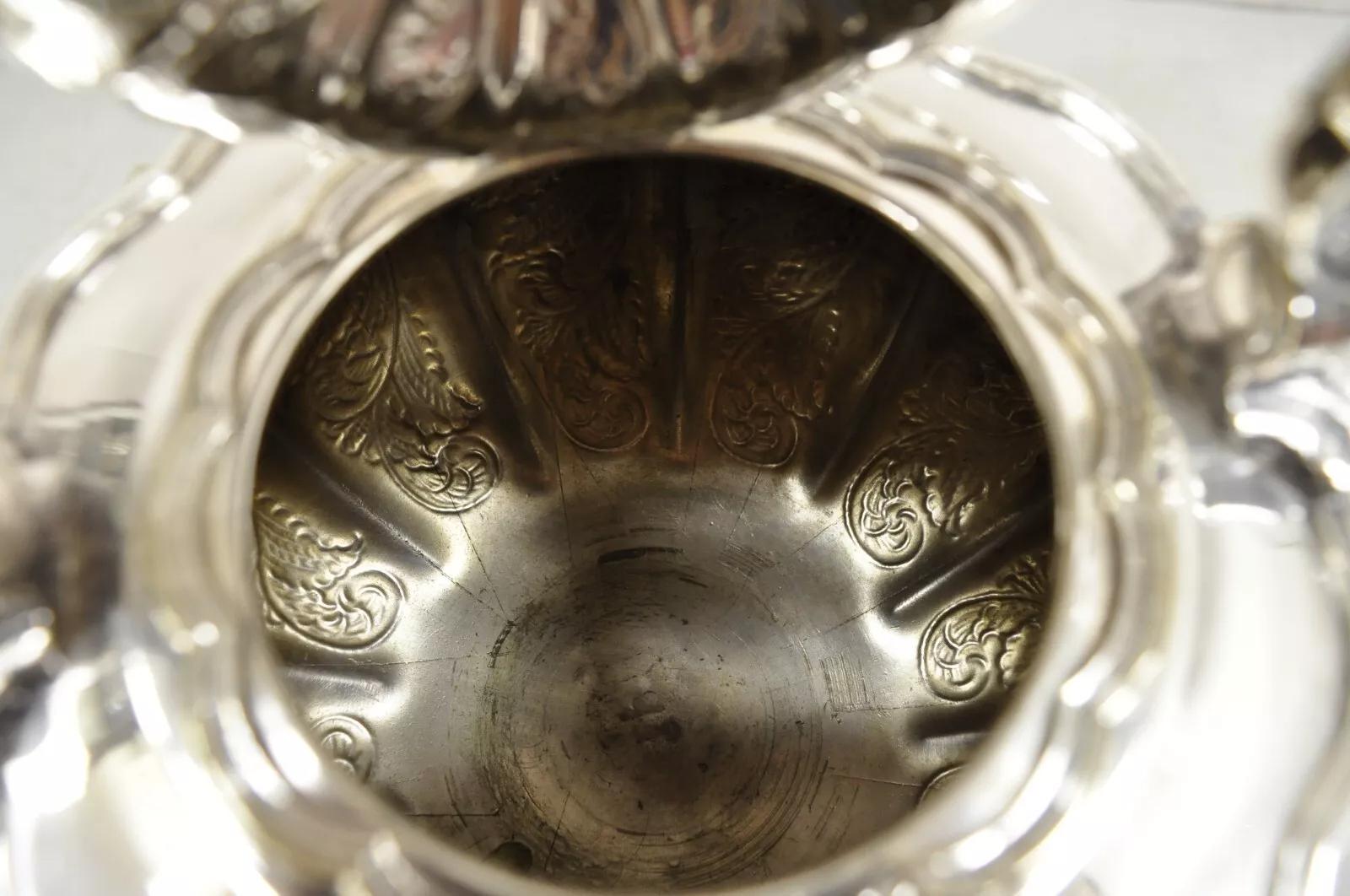 Placcato argento Antico Vittoriano Inglese PS Co. Teiera ribaltabile placcata in argento con base riscaldante in vendita