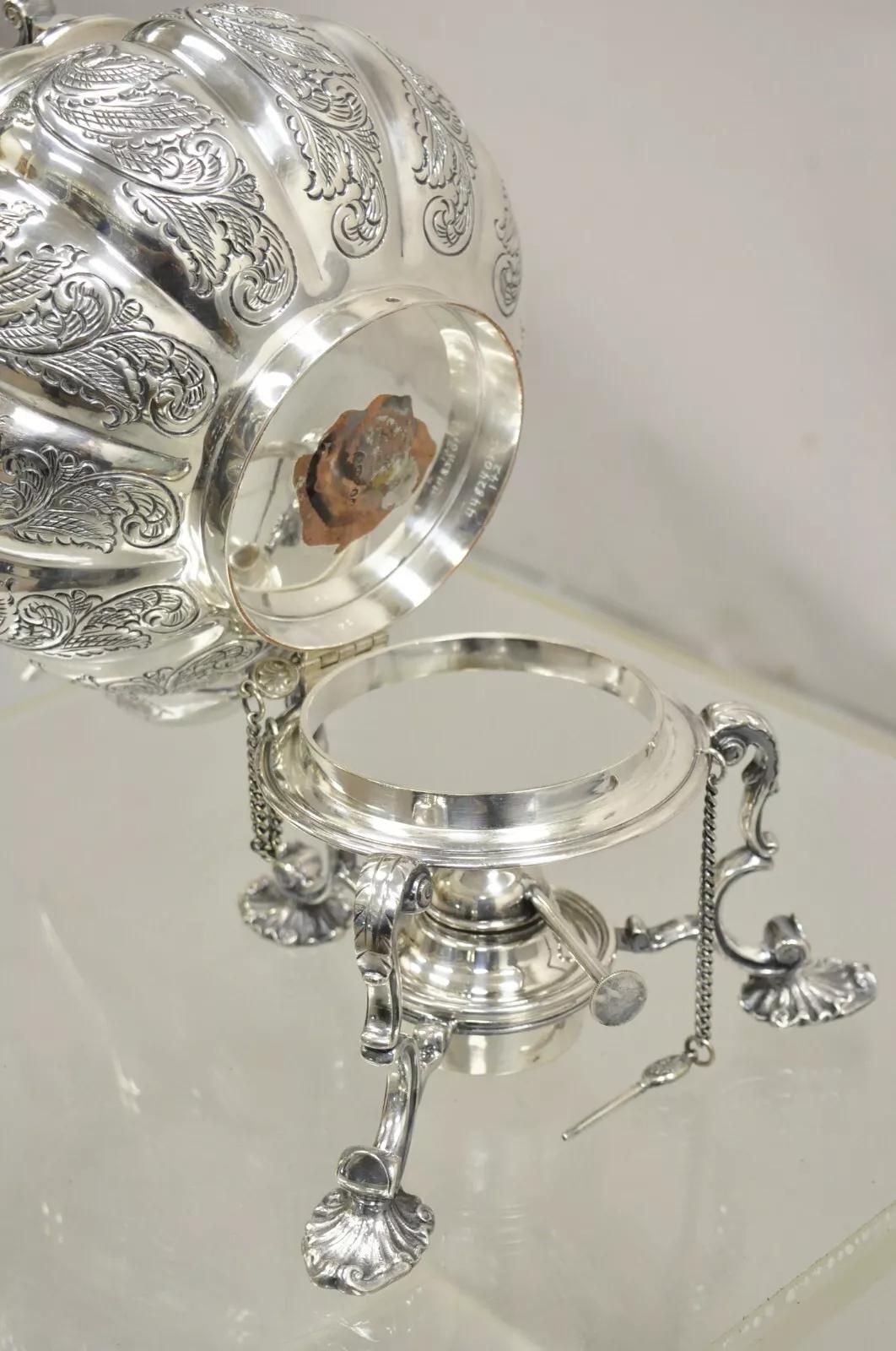 Antico Vittoriano Inglese PS Co. Teiera ribaltabile placcata in argento con base riscaldante in vendita 2