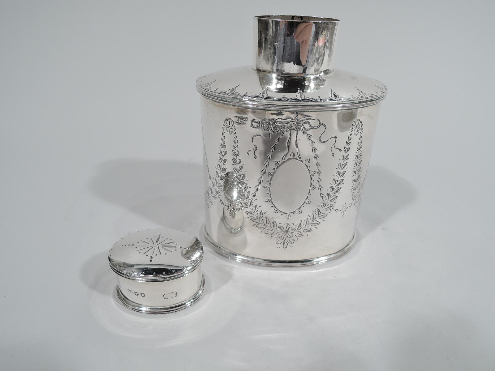 Antique English Victorian Regency Sterling Silver Tea Caddy In Good Condition In New York, NY
