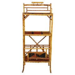 Libreria vittoriana inglese d'epoca in bambù bruciato, modello "Etagere" di Canterbury, "Whatnot"