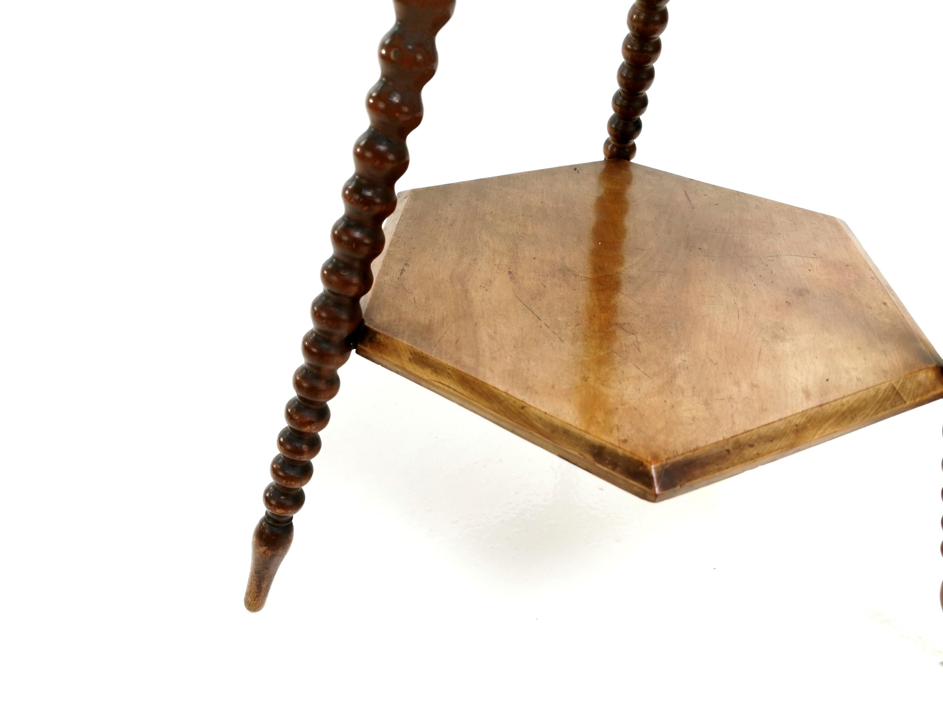 Antique lamp table

A Victorian walnut lamp table with bobbin turned legs lozenge-shaped under tier with octagonal tabletop above. 

Condition:

With wearing consistent with age and use. Original wear and patina. Repair pictured.