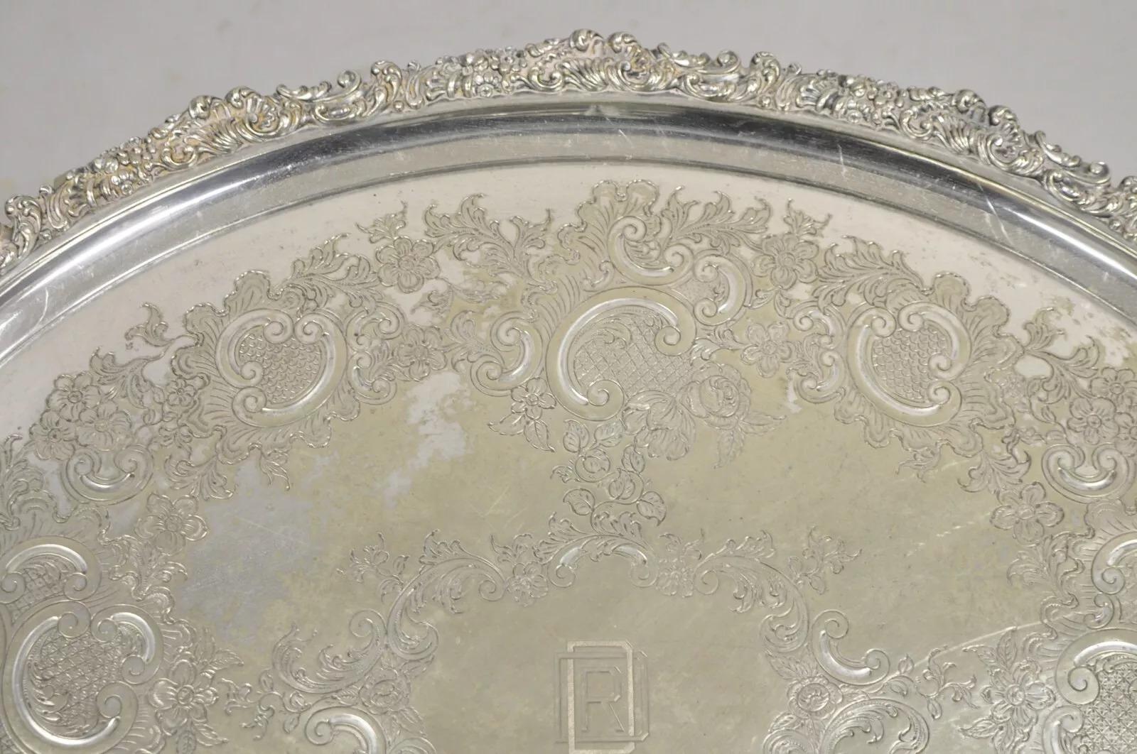 Antigua bandeja ovalada victoriana inglesa bañada en plata con monograma 