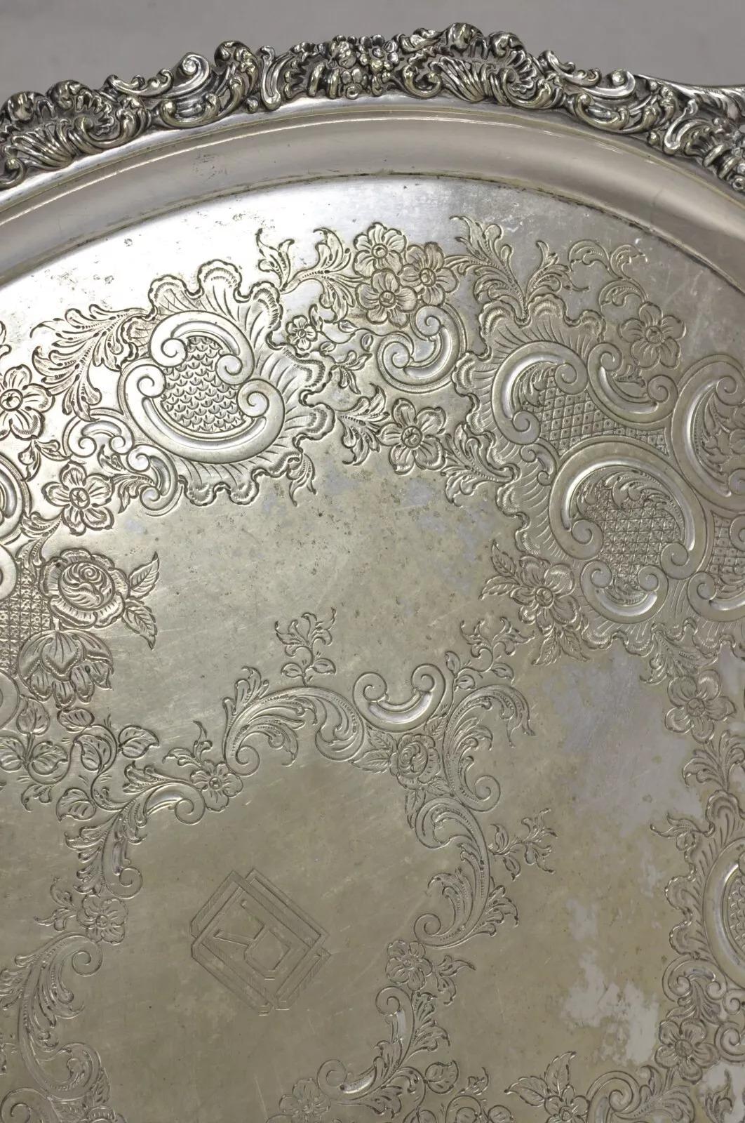 Antigua bandeja ovalada victoriana inglesa bañada en plata con monograma 