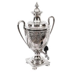 Samovar anglais ancien de style victorien en métal argenté par Pearce &amp; Sons 19ème siècle