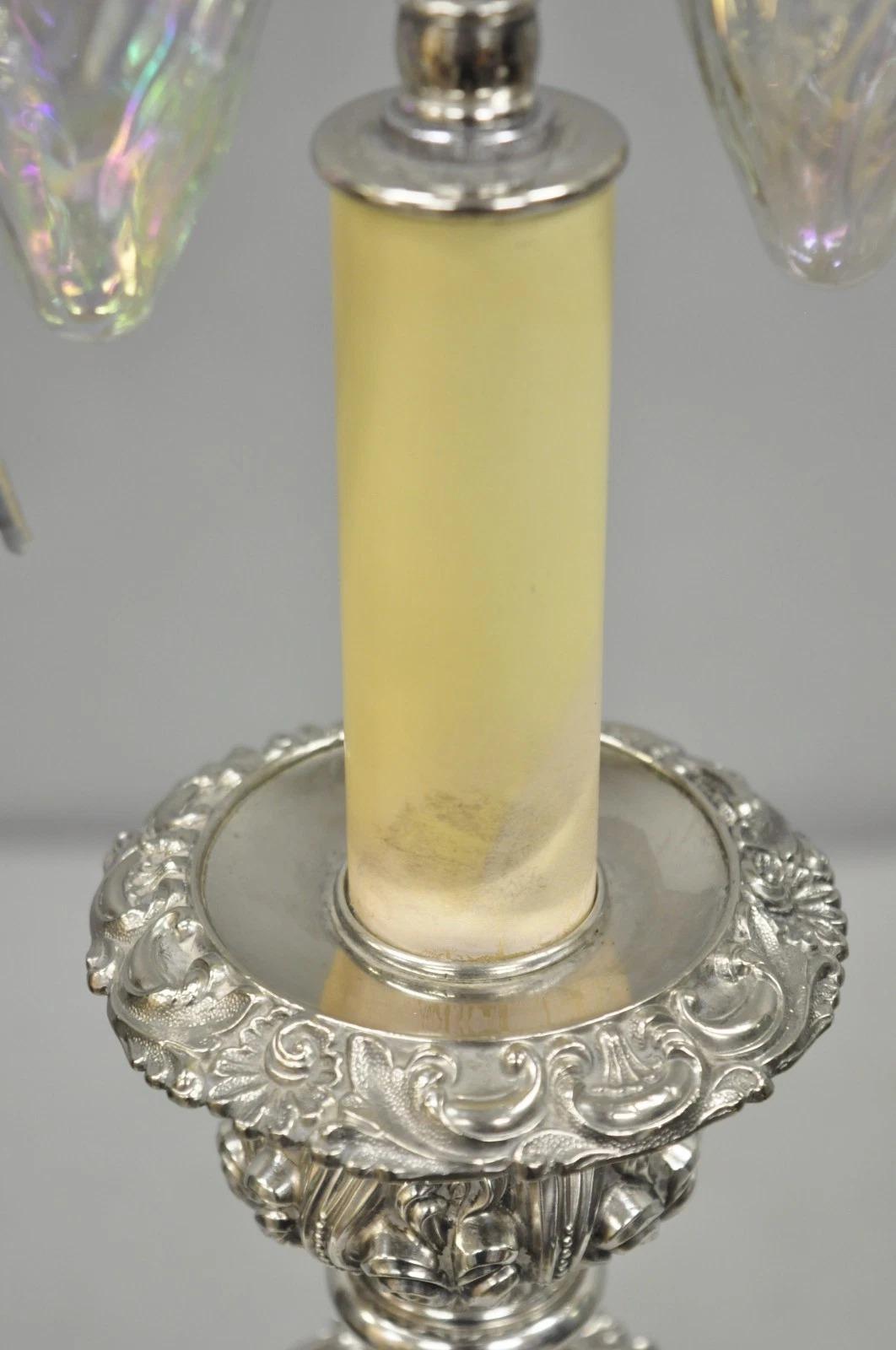 Antique English Victorian Scroll Repousse Silver Plated Candlestick Table Lamp en vente 1