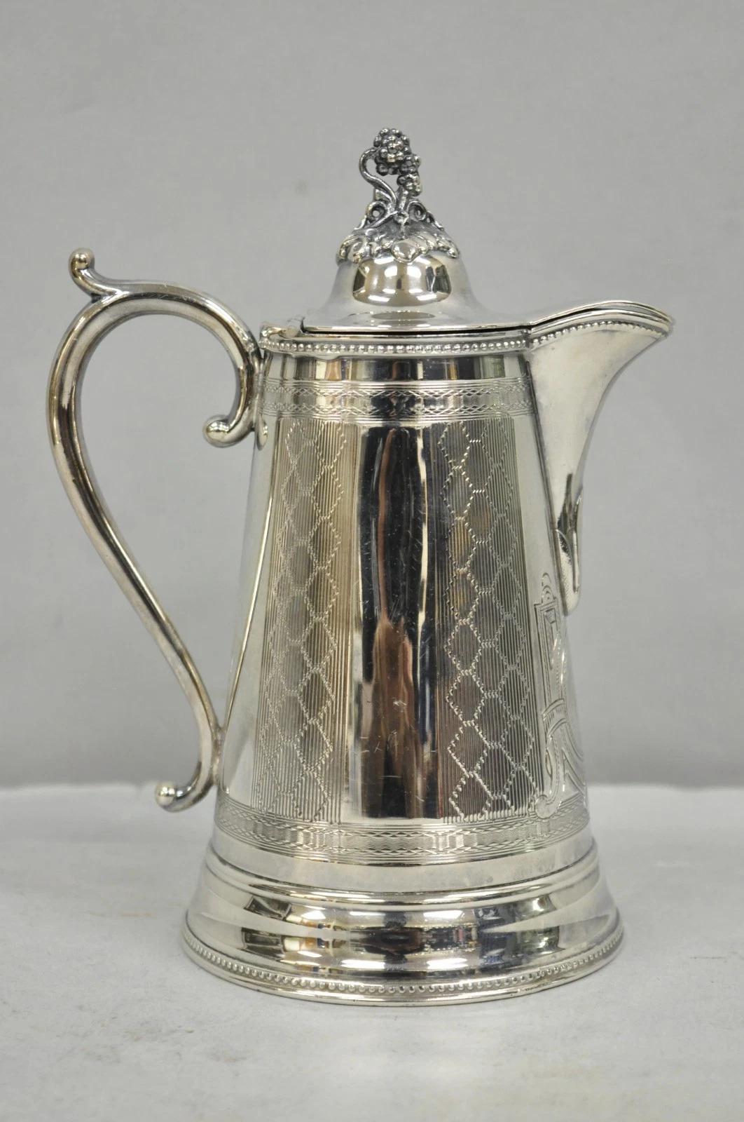 Antike englische viktorianische versilbert kleine Kaffeekanne Teekanne Creamer Monogramm (Viktorianisch) im Angebot