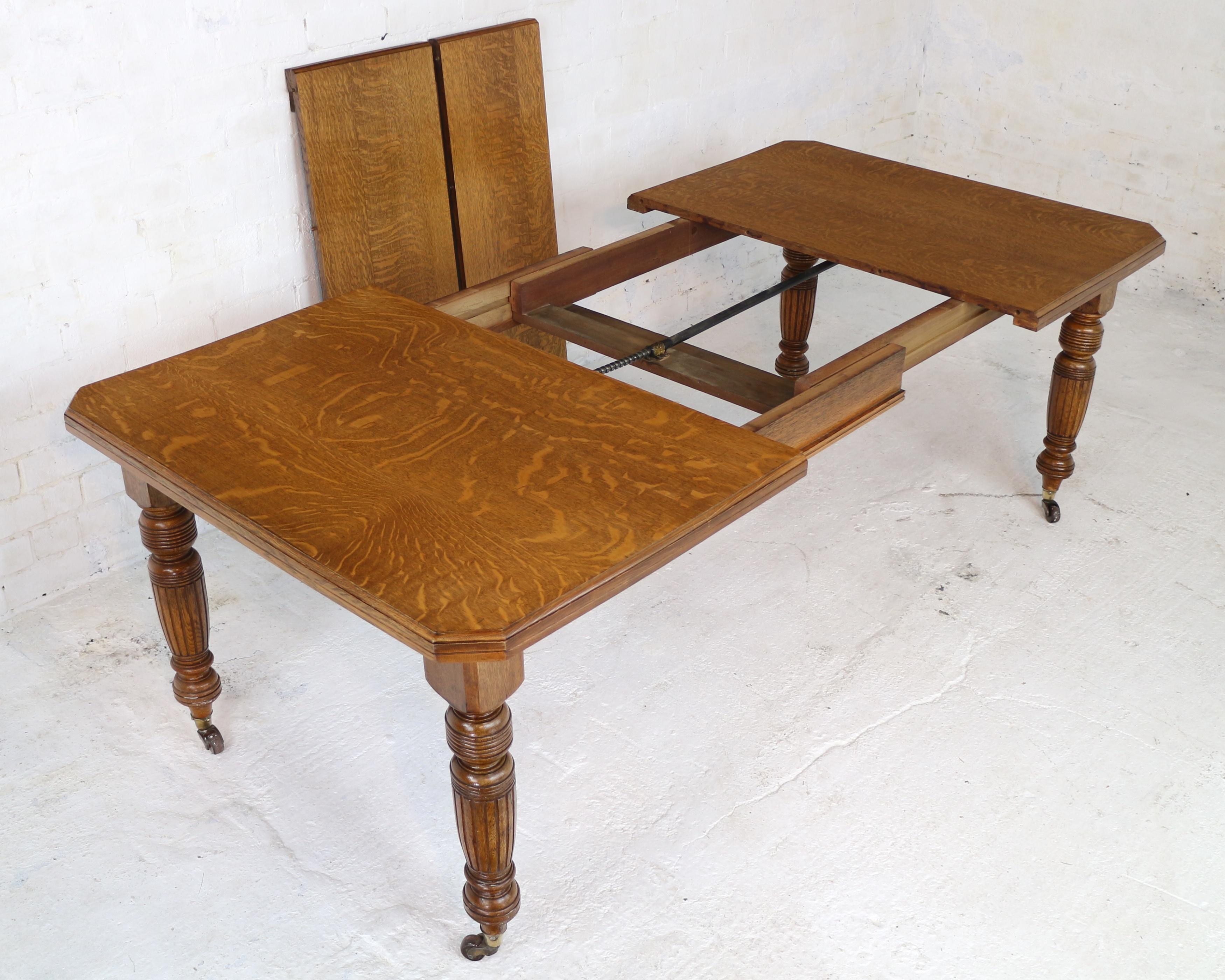 Antique English Victorian Small Oak Dining Table and 2 Leaves 4