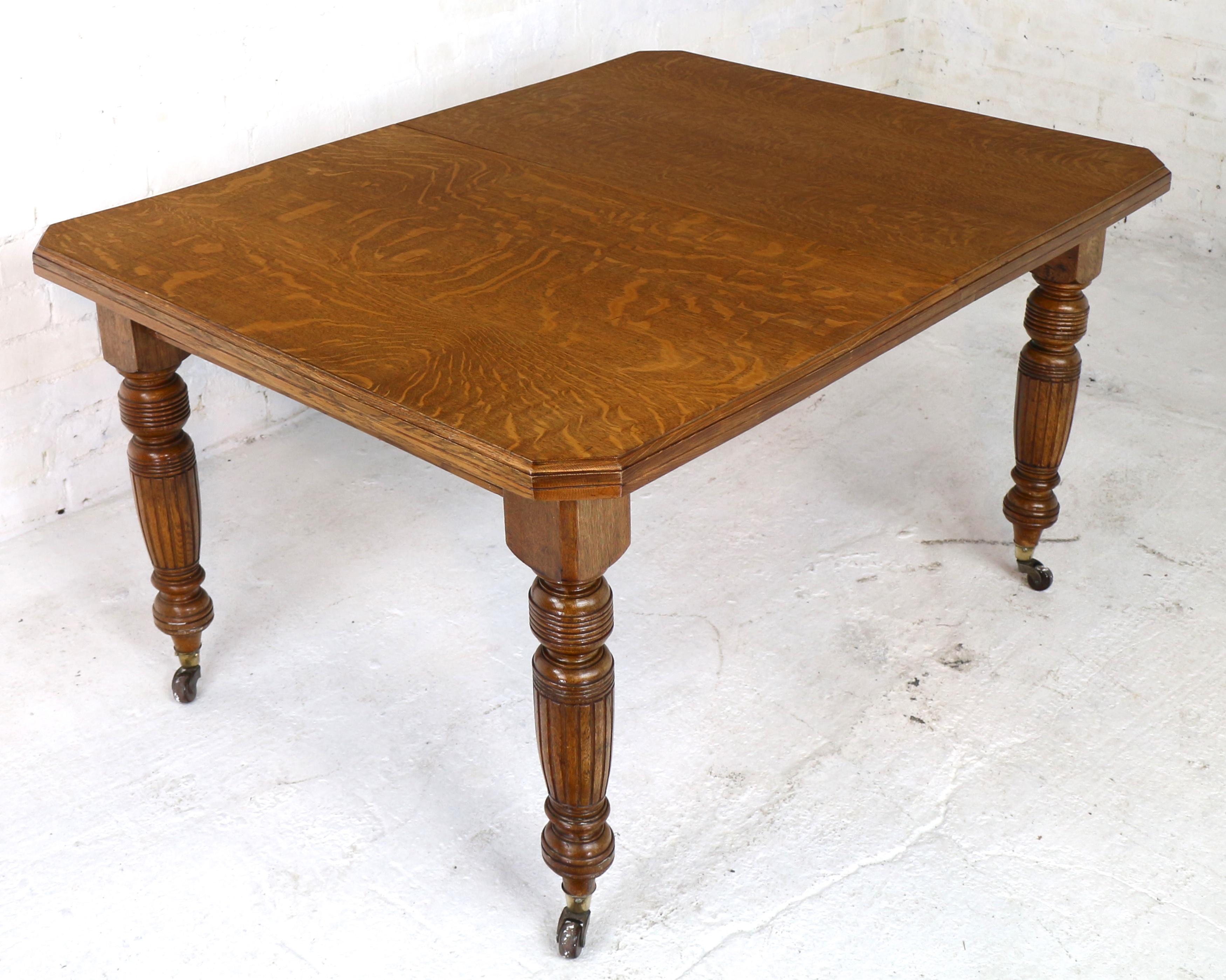 Antique English Victorian Small Oak Dining Table and 2 Leaves 9