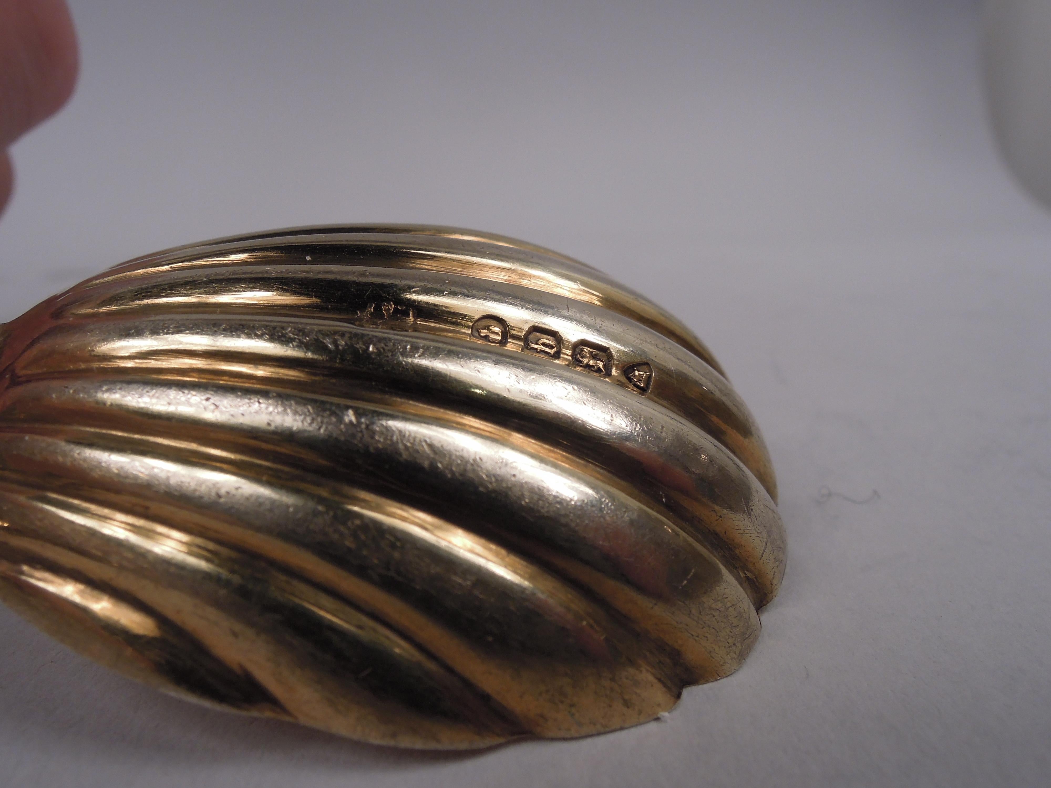 Fin du XIXe siècle Cuillère à thé anglaise victorienne ancienne de chasse à cerfs en argent doré, 1871 en vente