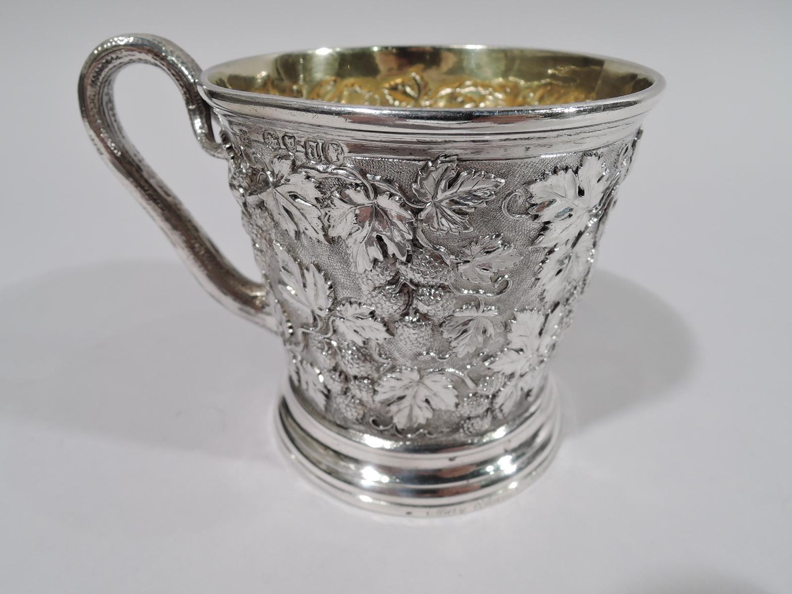 Antique English Victorian Sterling Silver Baby Cup with Berries In Excellent Condition In New York, NY