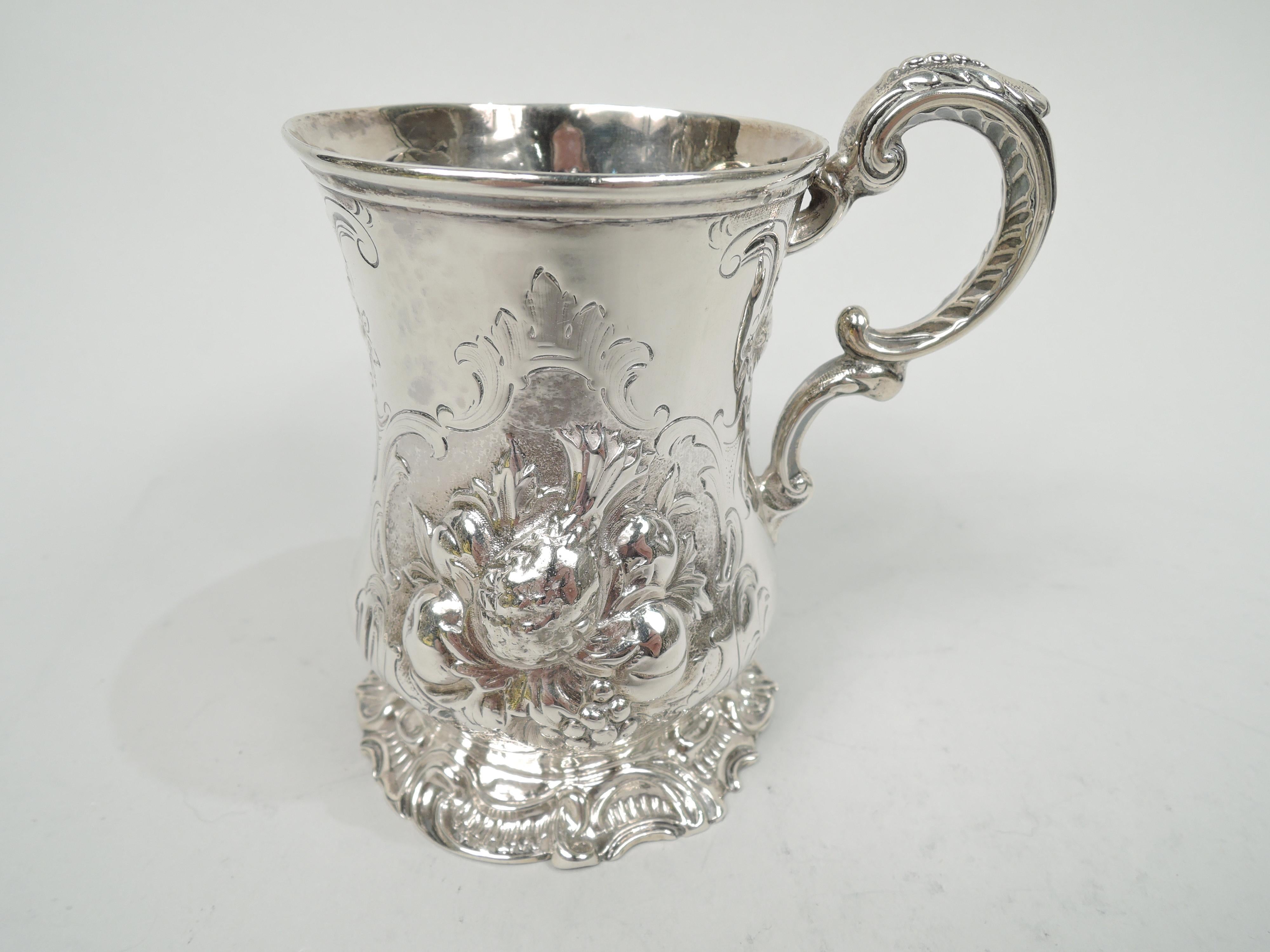 Antique English Victorian Sterling Silver Christening Mug In Good Condition For Sale In New York, NY