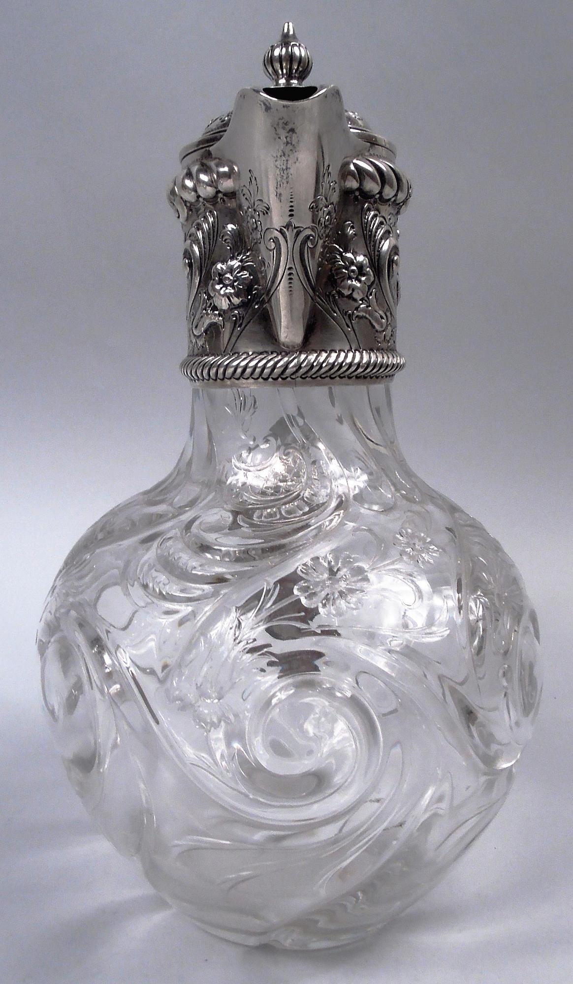 Antique English Victorian Sterling Silver & Rock Crystal-Cut Decanter In Good Condition For Sale In New York, NY