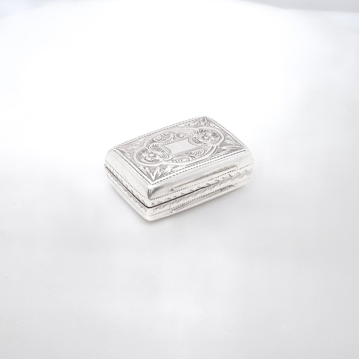 Antique English Victorian Sterling Silver Vinaigrette by Edward Smith, 1861 For Sale 1