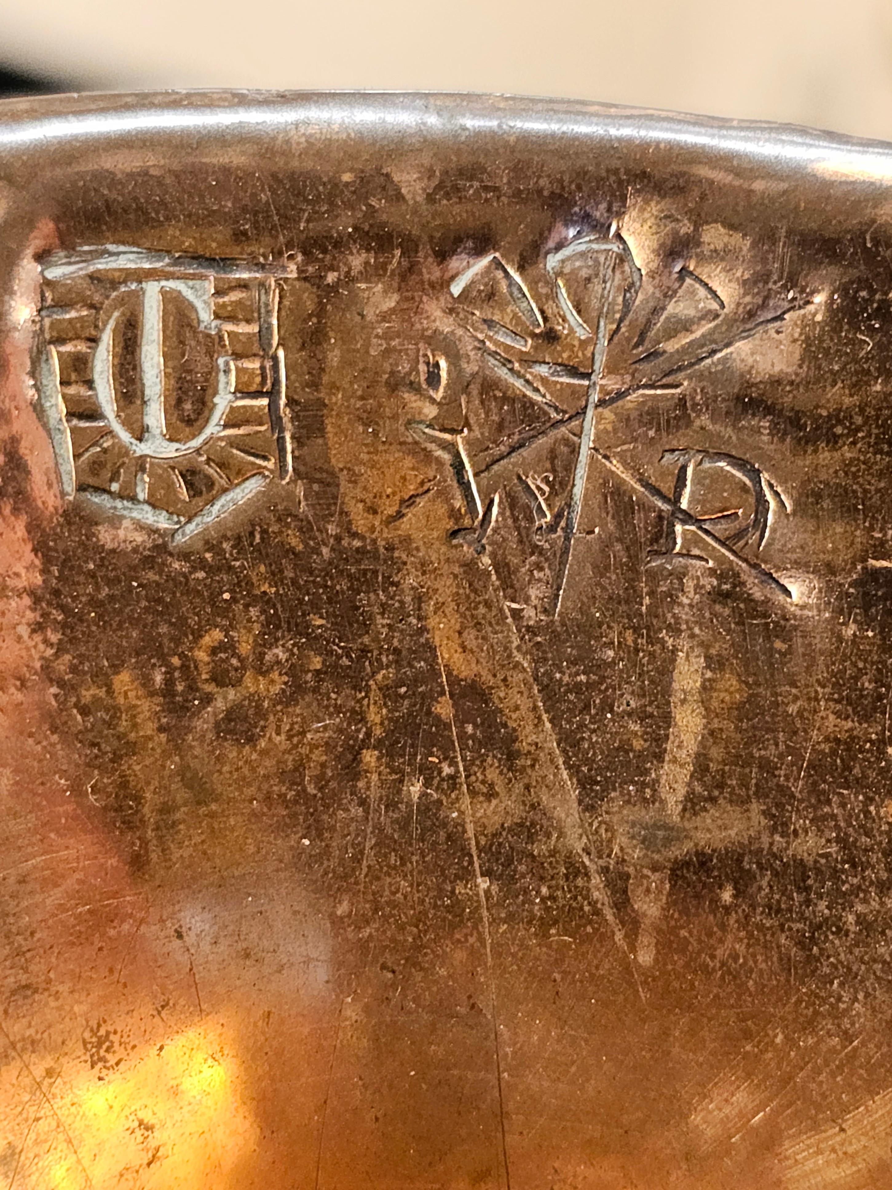 XIXe siècle Ancienne cruche de taverne victorienne anglaise en cuivre à demi-gallon de mesure  en vente