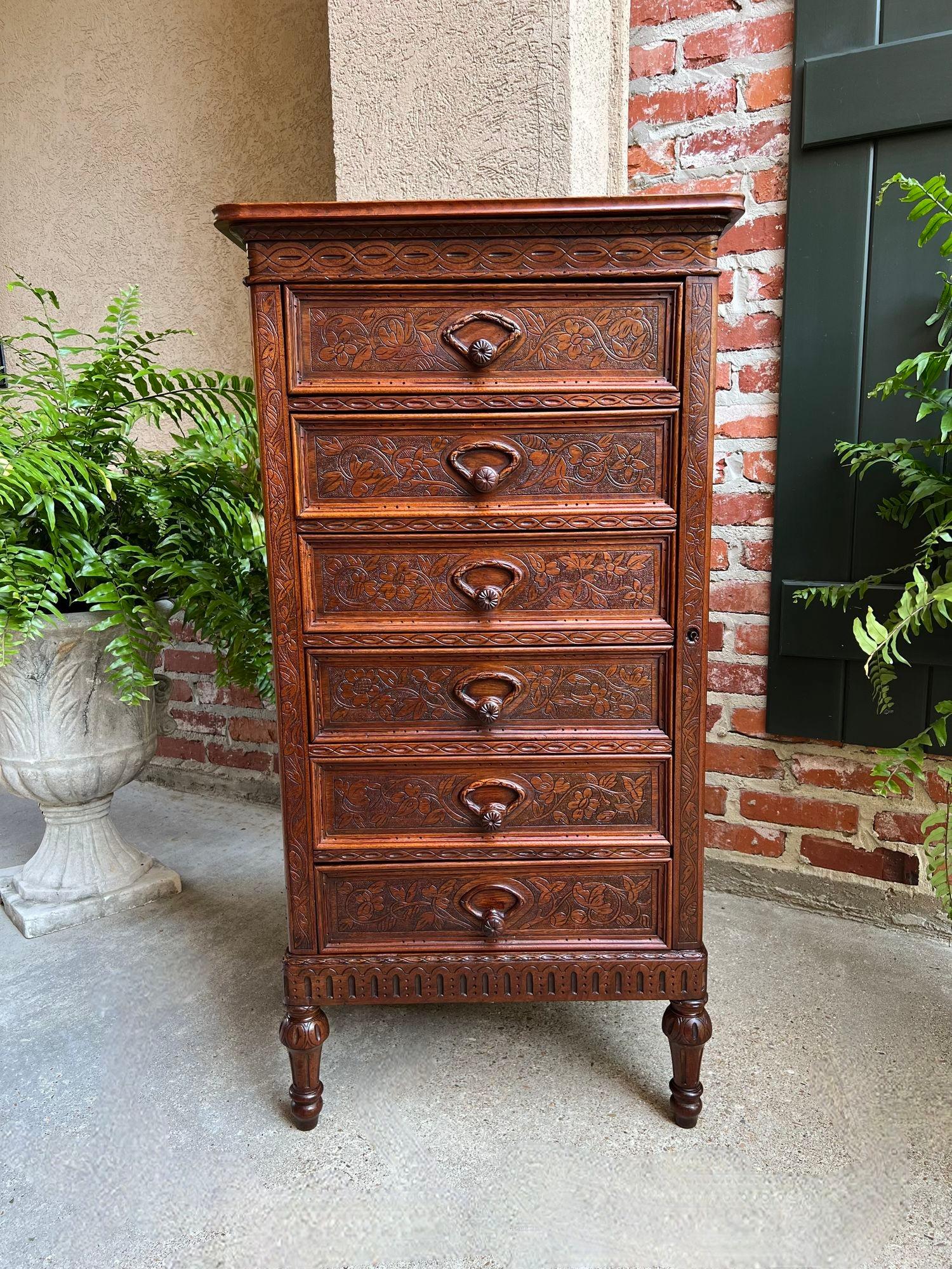 Ancienne commode anglaise victorienne Wellington en chêne sculpté à la campagne en vente 5