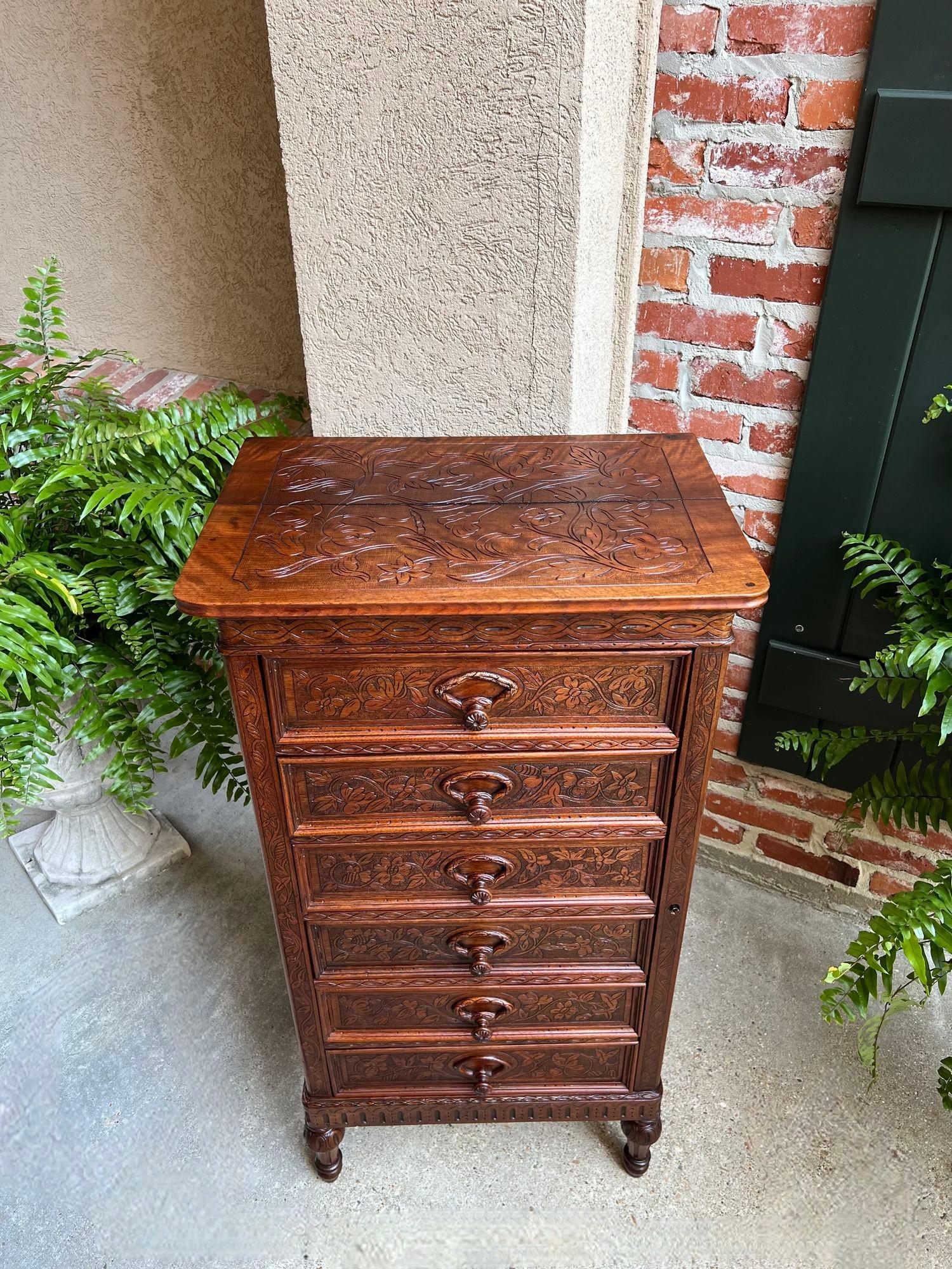 Ancienne commode anglaise victorienne Wellington en chêne sculpté à la campagne en vente 9