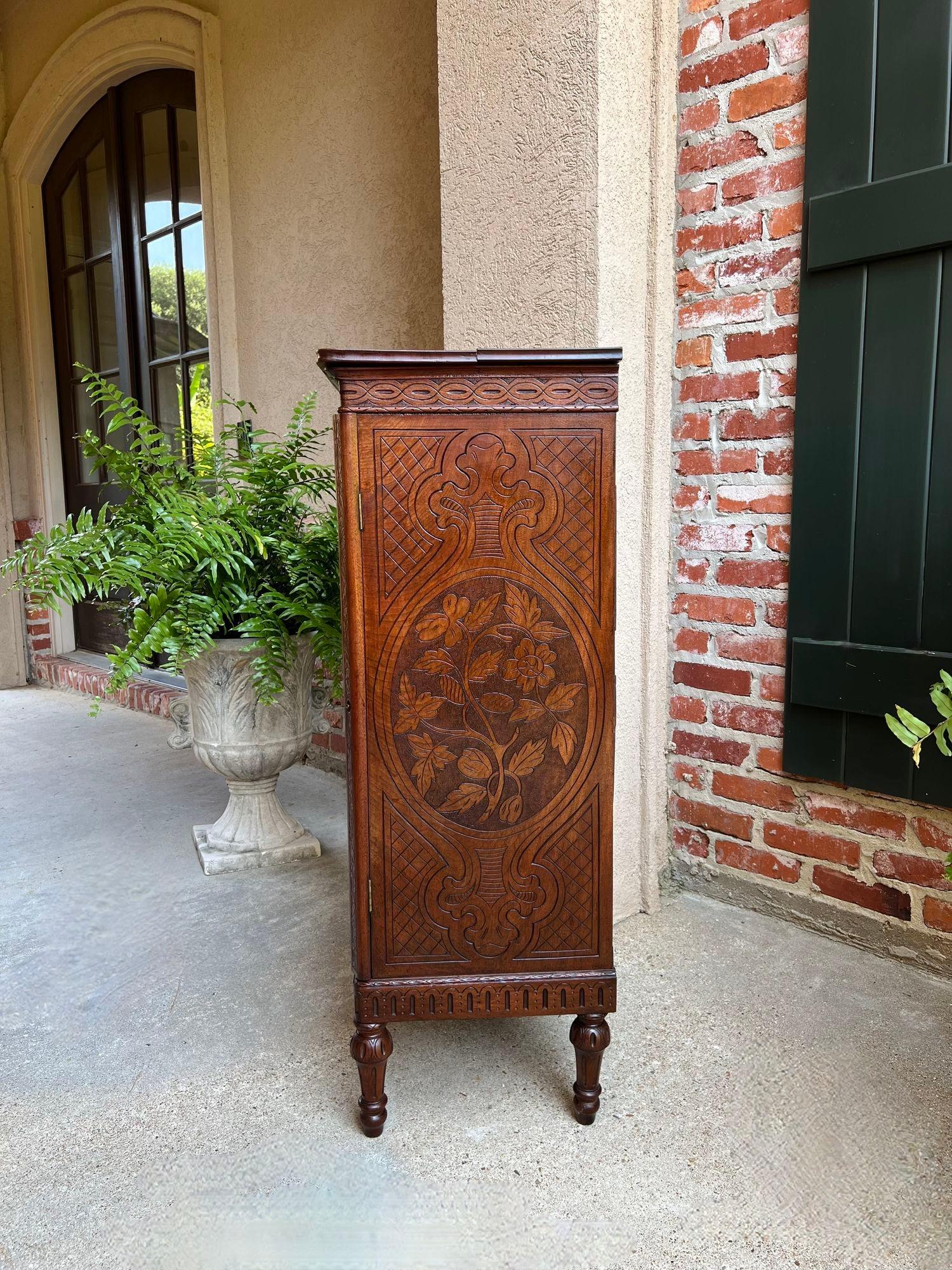 Ancienne commode anglaise victorienne Wellington en chêne sculpté à la campagne en vente 10